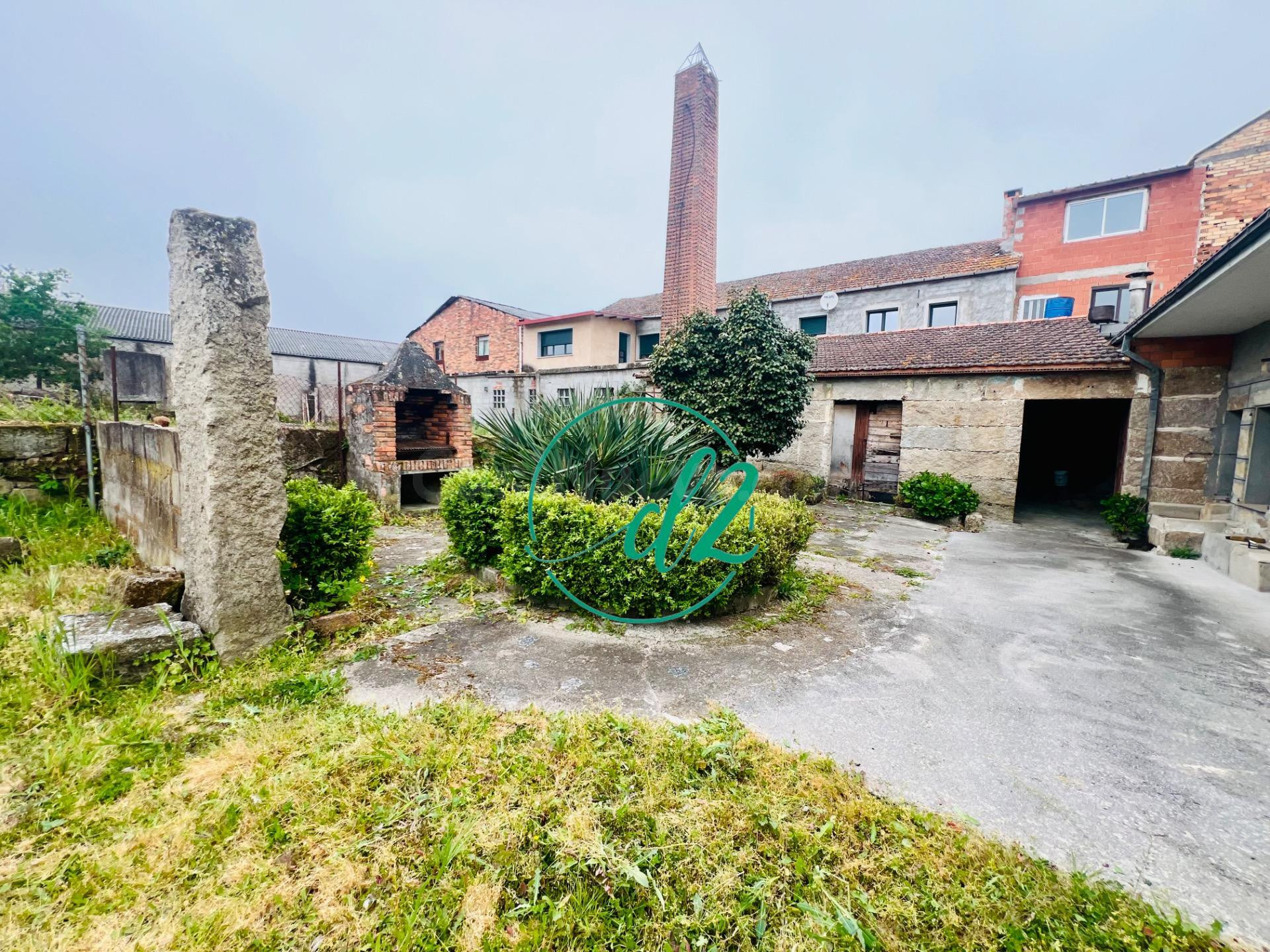 EXCLUSIVA CASA DE PIEDRA CON GRAN PARCELA Y POTENCIAL ÚNICO  - foto 2