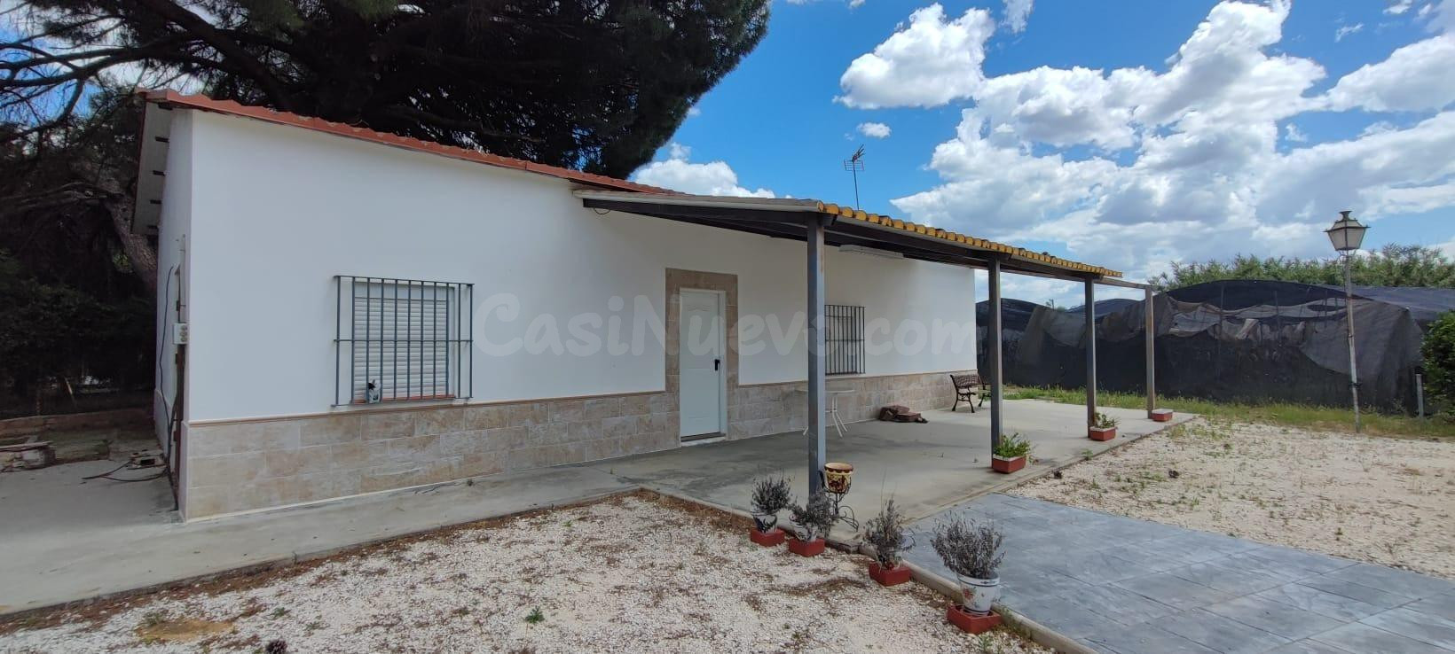 Chalet independiente en la Urbanización Santa Fé. - foto 2
