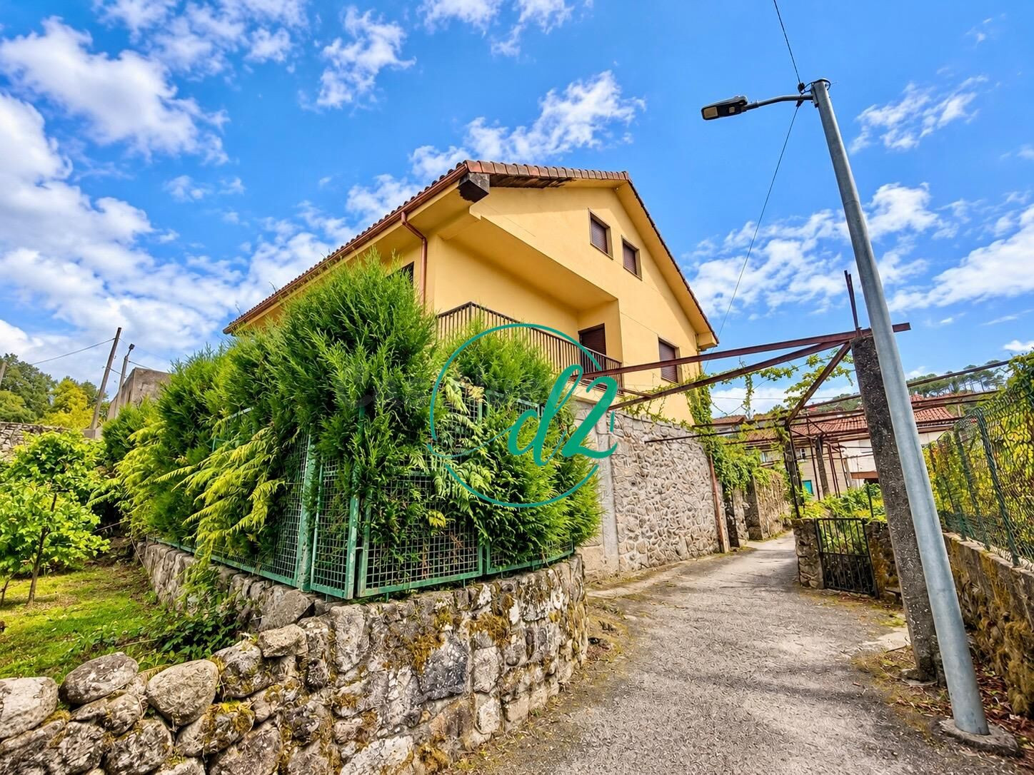 CASA DE 324 m2 PARA REMATAR EN EL CENTRO DE LOBIOS, CON JARD - foto 3
