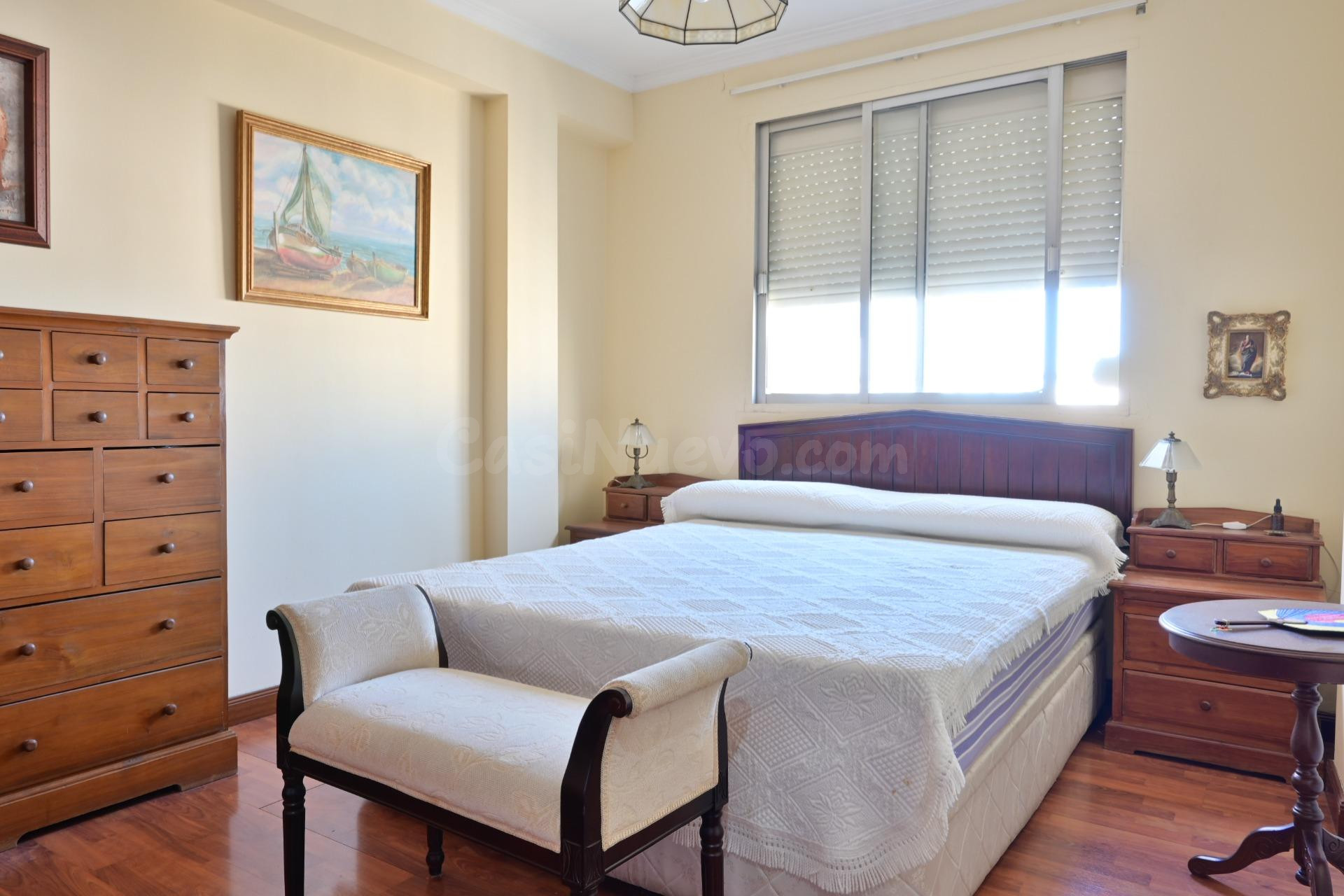 Piso en venta de Renta Libre de tres dormitorios, zona Santa - foto 5