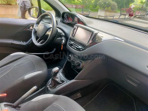 PEUGEOT 208 - foto 3