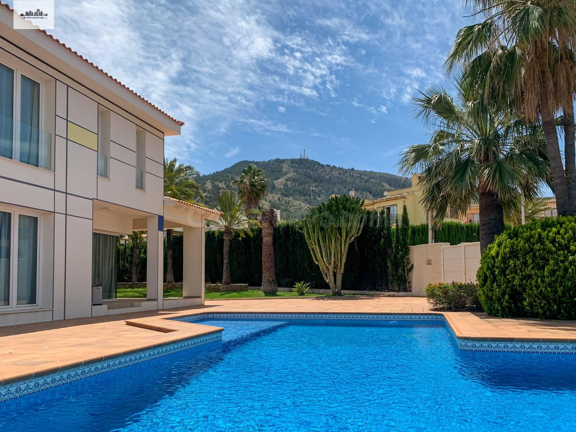 SE ALQUILA CHALET EN ALBIR LARGA TEMPORADA - foto 4