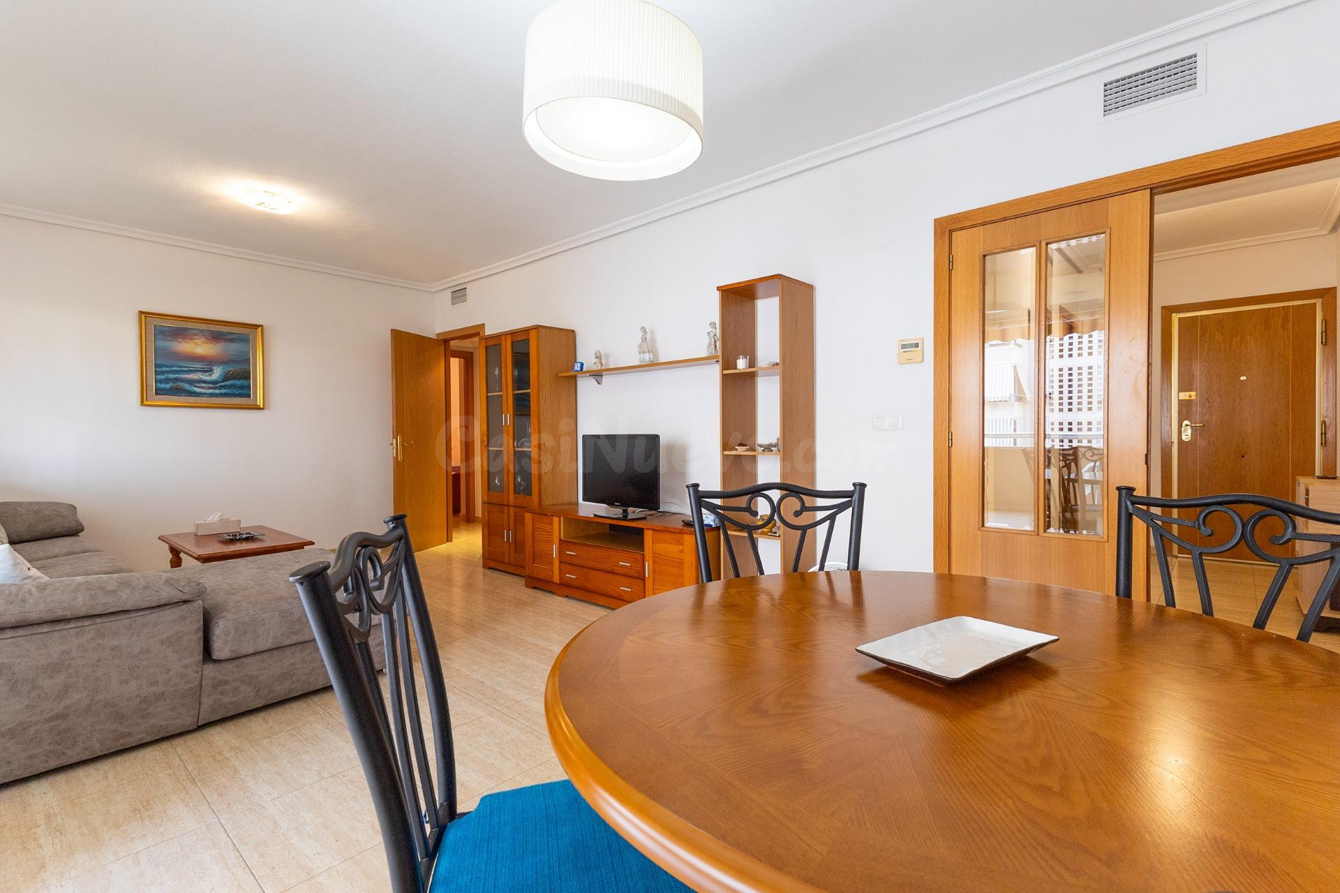 Vivienda amplia en Residencial Isla Tabarca - foto 4