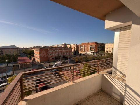 Tu nuevo hogar en la tranquila zona de Los Ángeles - foto 2