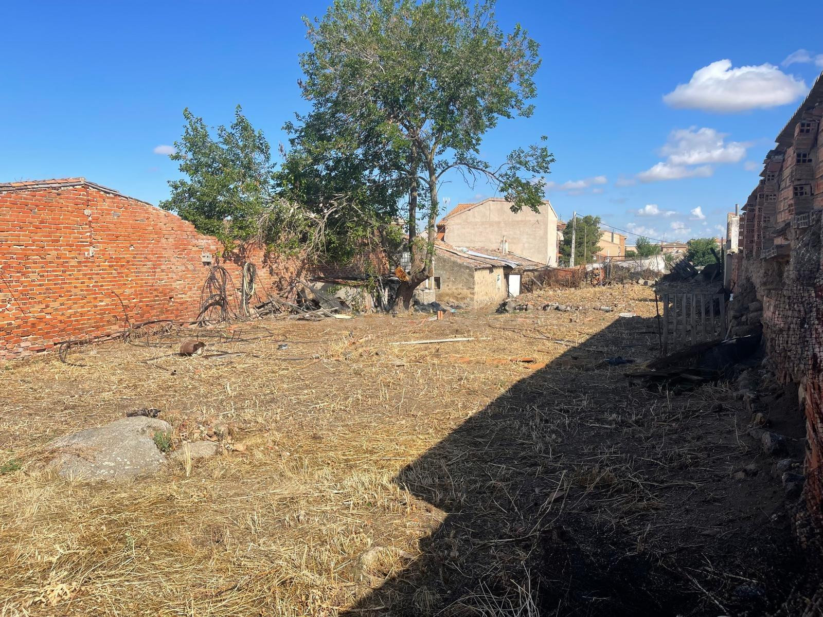 Solar urbano en Argés: 840 m2 para construir tu vivienda jun