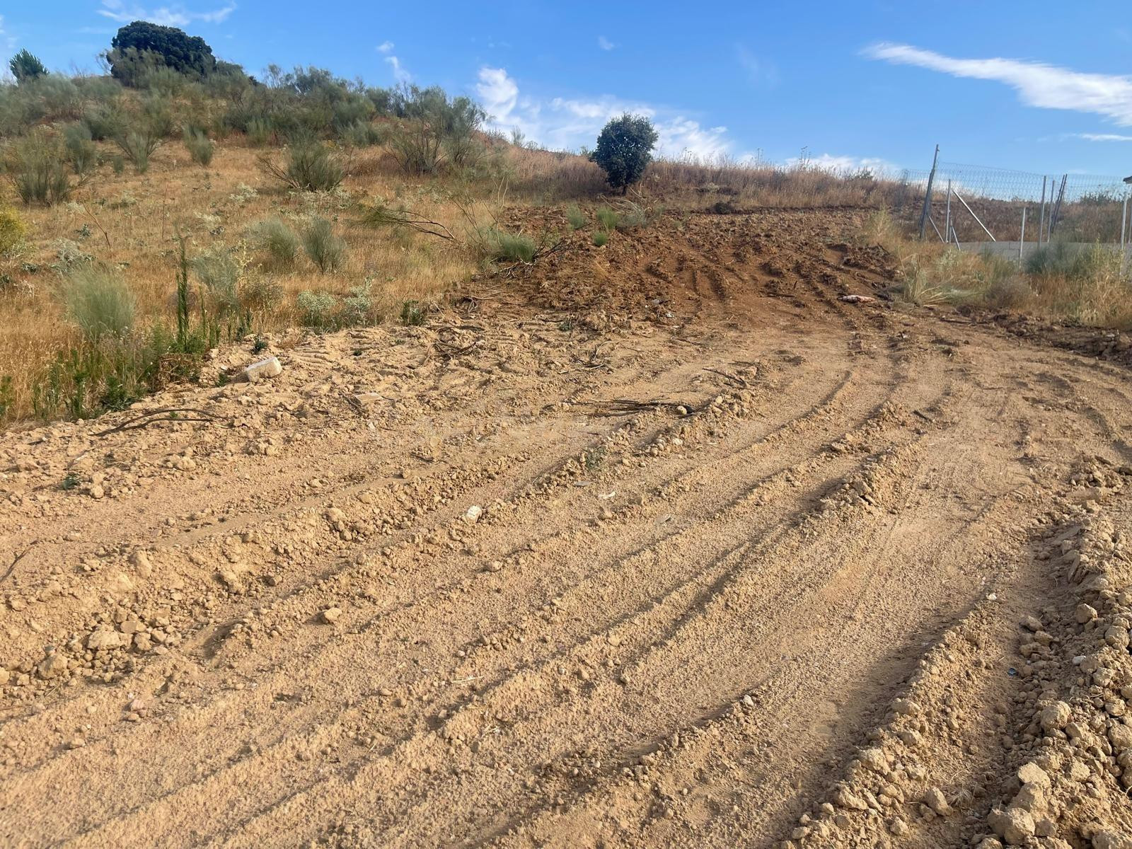 Terreno urbano 204m² en venta - Los arenales