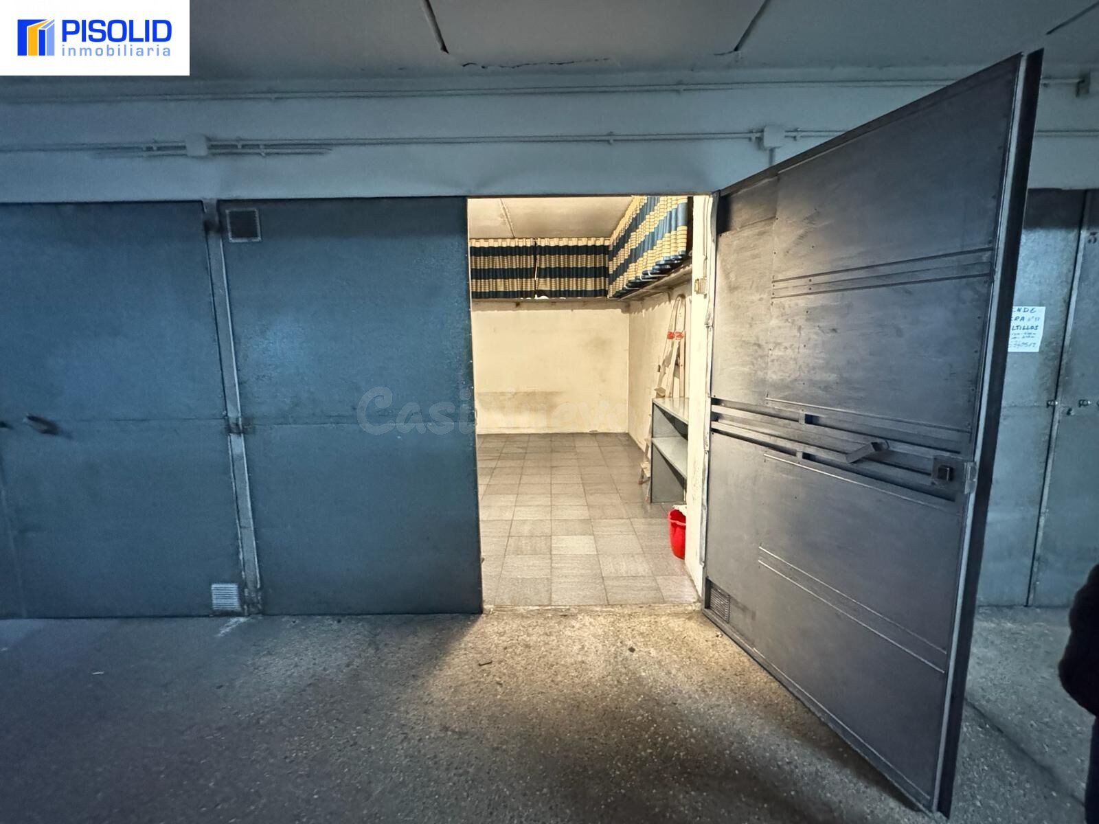 Garaje en venta en la calle Linares - foto 3