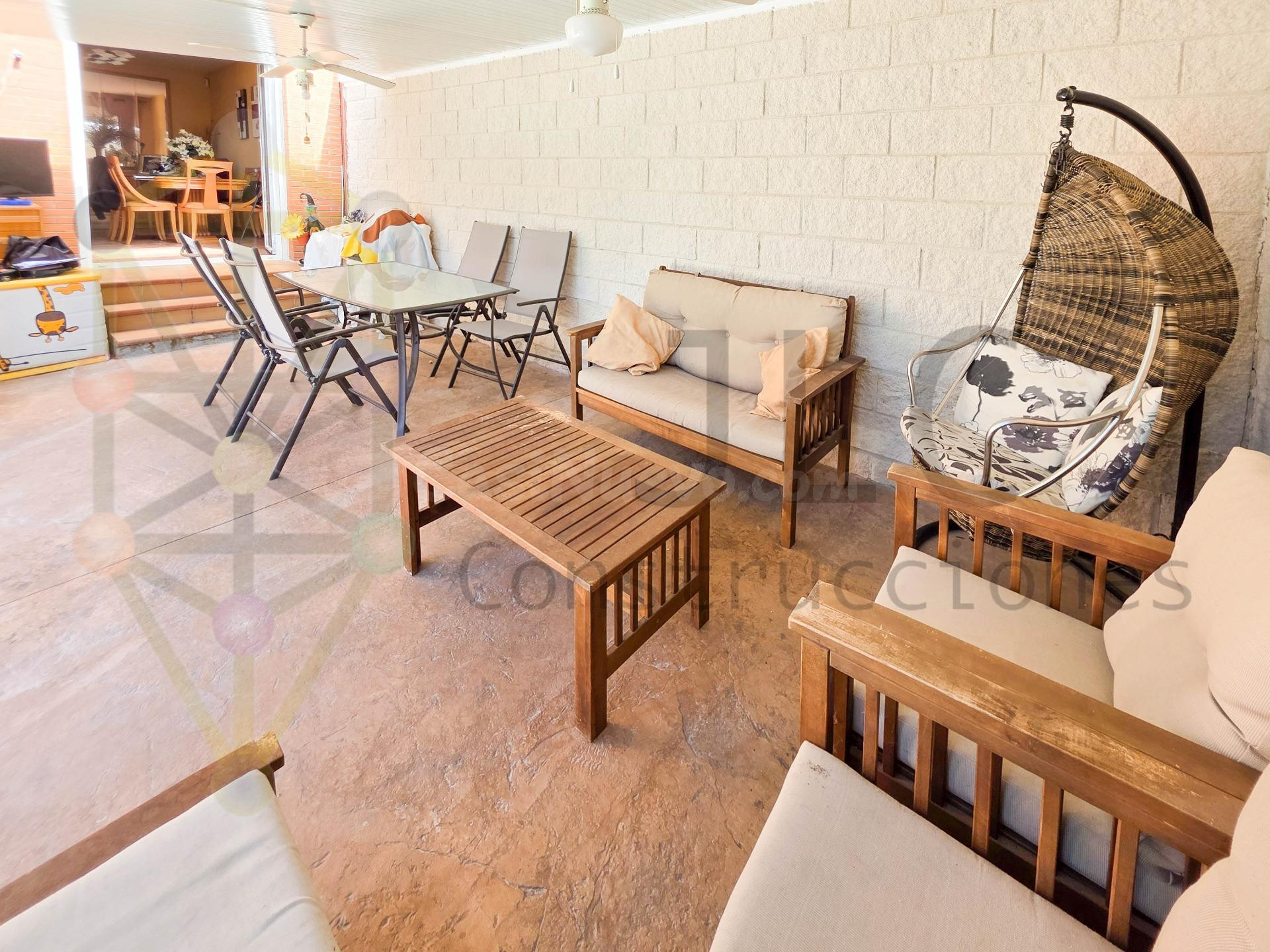 Chalet pareado de 177 m2 con piscina por 395.000 € - foto 4
