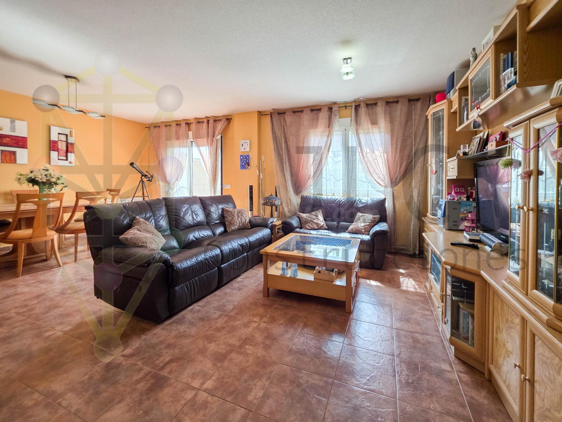 Chalet pareado de 177 m2 con piscina por 395.000 € - foto 5