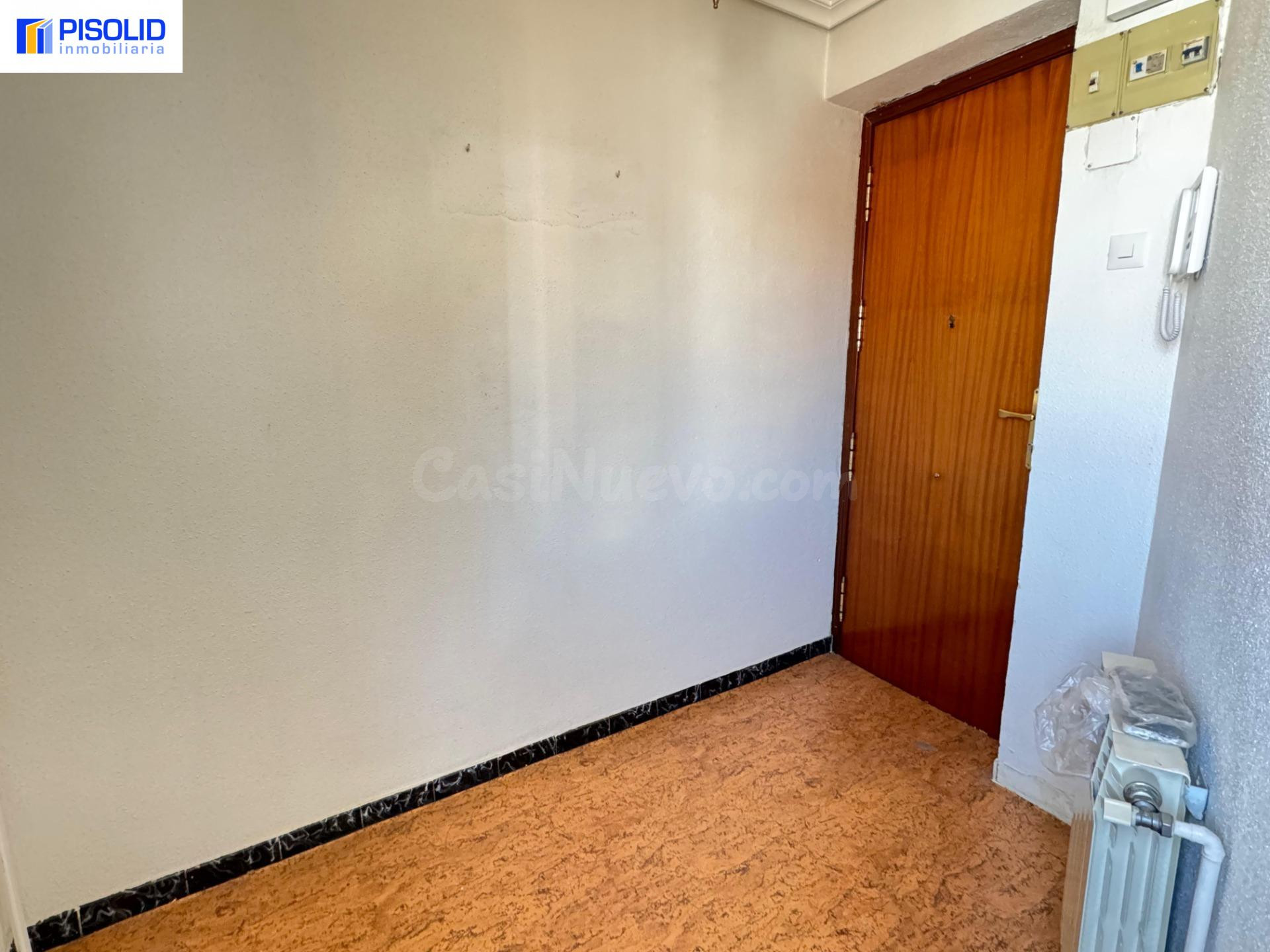 PISO EN VENTA EN LA CALLE GARCÍA LESMES - foto 3