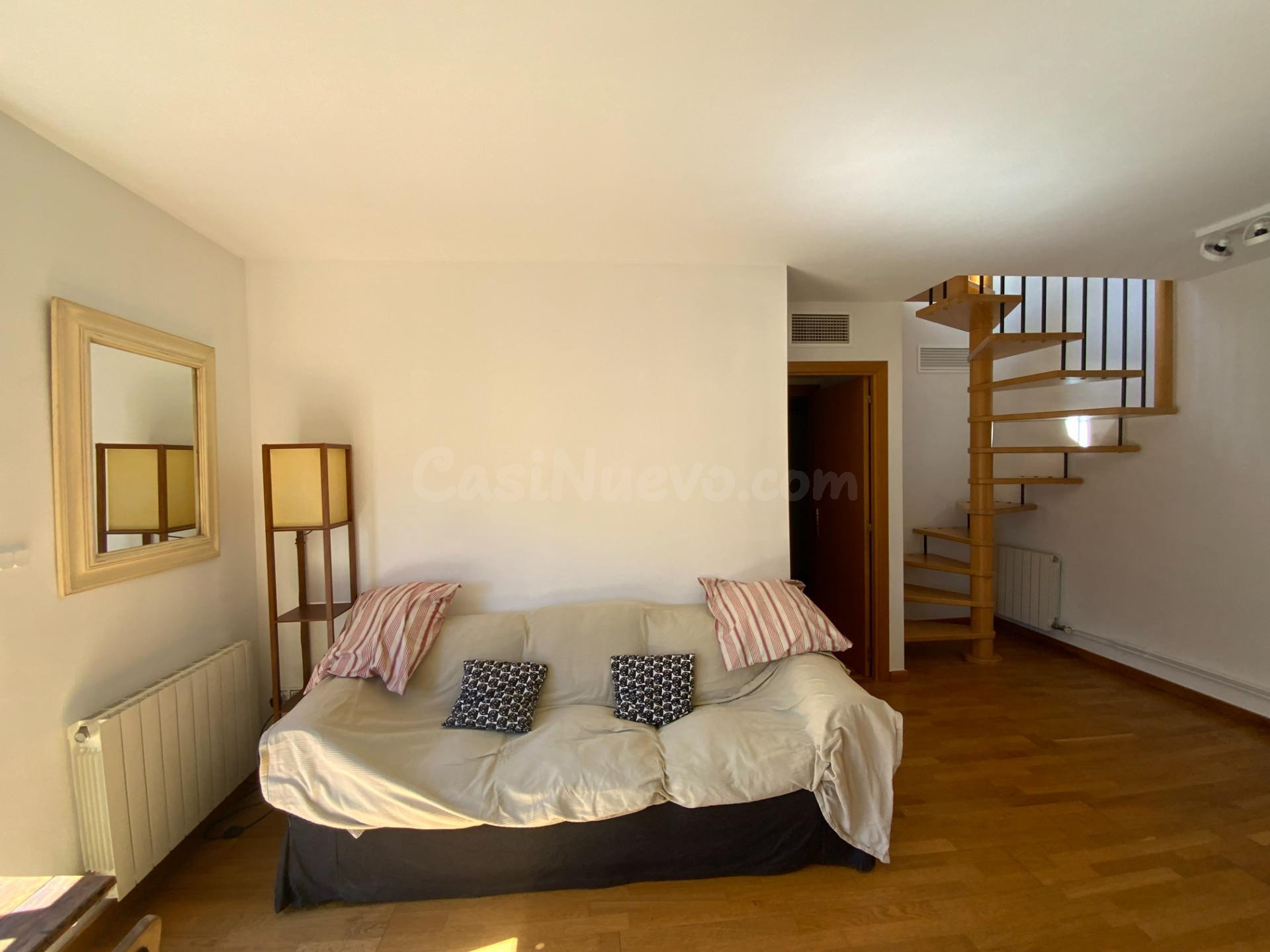 Dúplex de 2 dormitorios, 2 baños, balcón y terraza en El Mas - foto 2