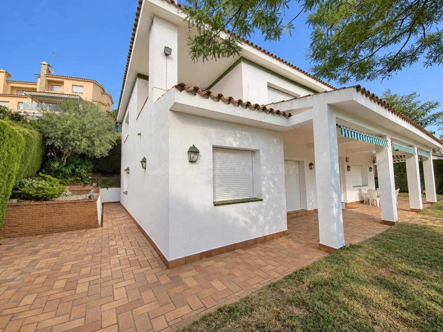 Espectacular casa con gran jardín y vistas privilegiadas en  - foto 2