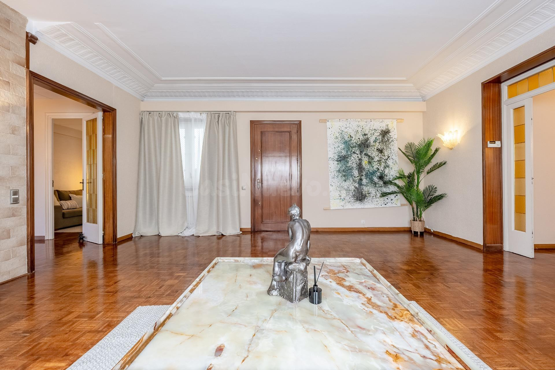 RESIDENCIA SEÑORIAL CON VISTAS PANORÁMICAS EN PASSEIG DE GRÀ - foto 4
