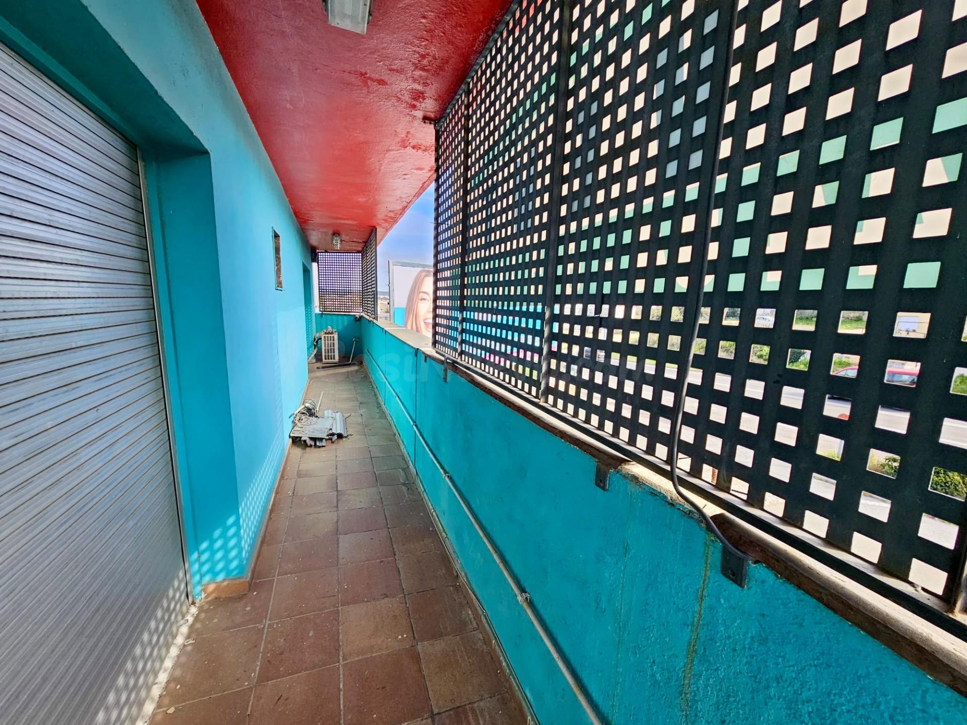 EDIFICIO DE USO MIXTO CON 700m2 CONSTRUIDOS Y 1361 m2 DE PAR - foto 4