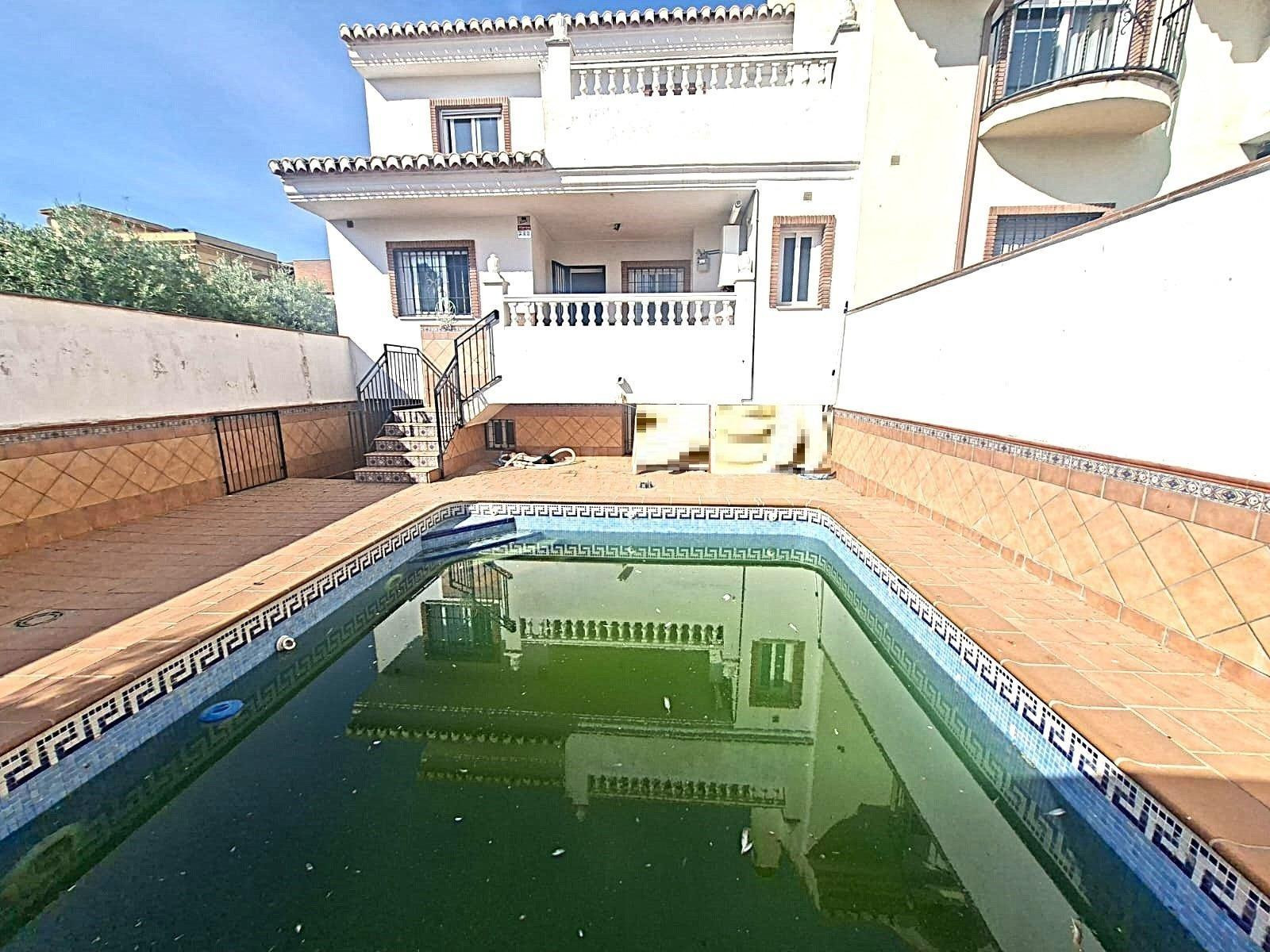 Magnífica Casa Pareada en Hijar con Piscina Privada y Amplio - foto 3