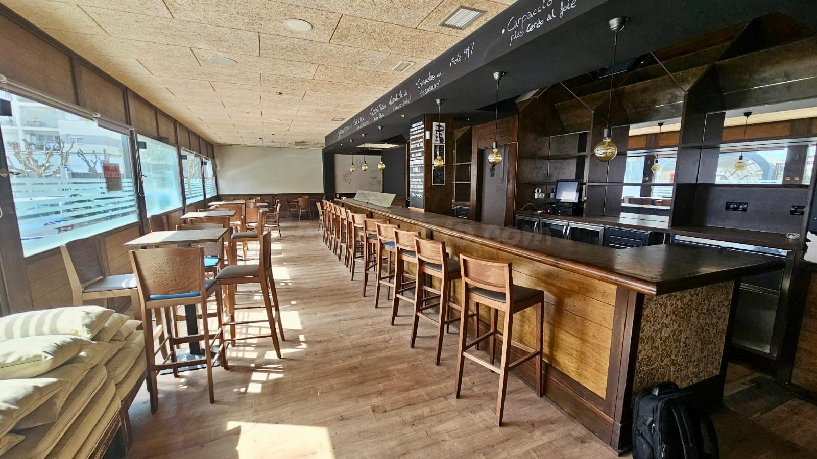RESTAURANTE EN ALQUILER EN ZONA DE ALTA AFLUENCIA EN CALELLA - foto 5