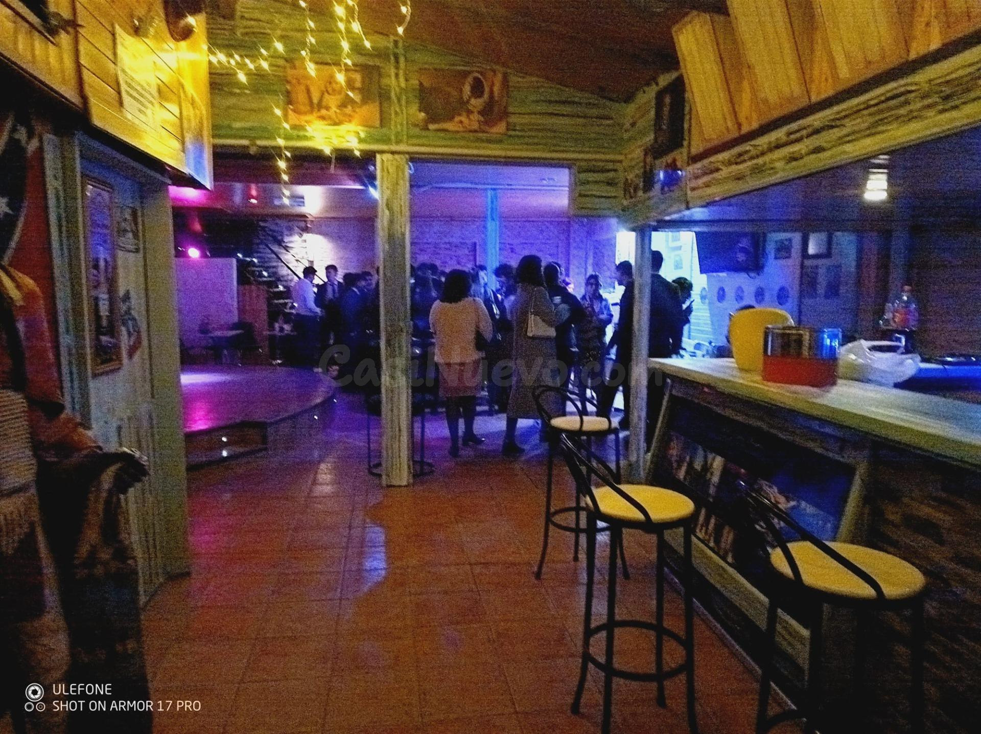 GRAN LOCAL COMERCIAL EN POLÍGONO POLIRROSA negocio de bar es