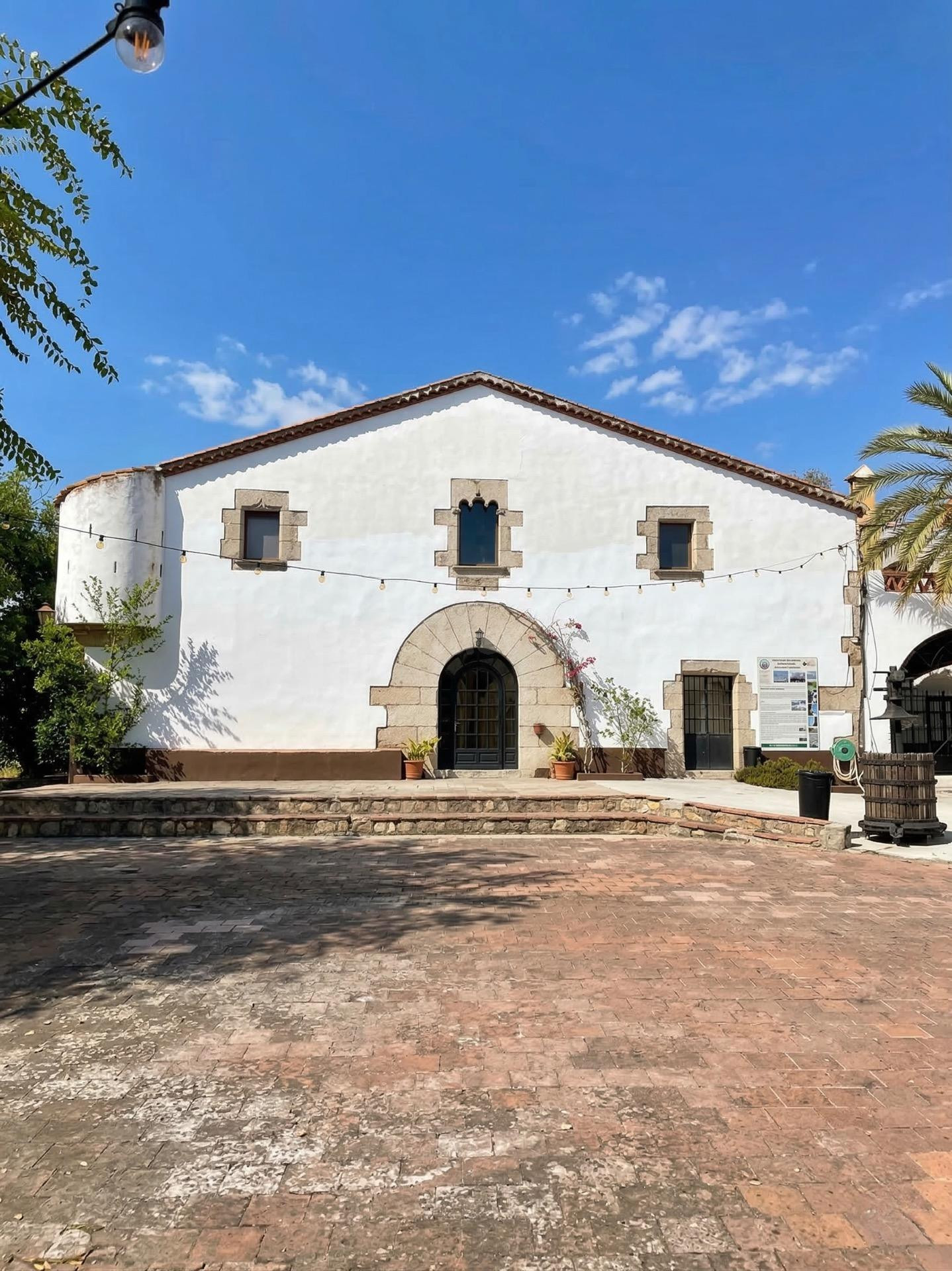 EXCLUSIVA PROPIEDAD EN VENTA EN TORDERA – MASÍA HISTÓRICA CO - foto 4
