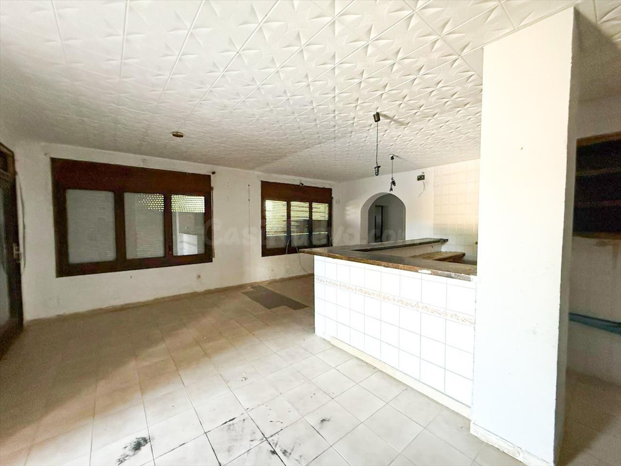 ¡OPORTUNIDAD! AMPLIO PISO EN PLANTA BAJA PARA REFORMAR EN SA - foto 3