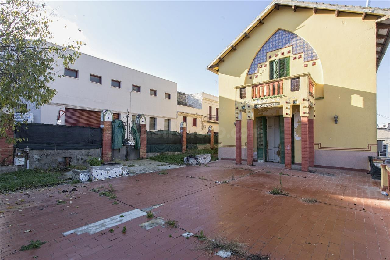 CASA ADOSADA CATALOGADA COMO BIEN CULTURAL DE INTERÉS LOCAL  - foto 2