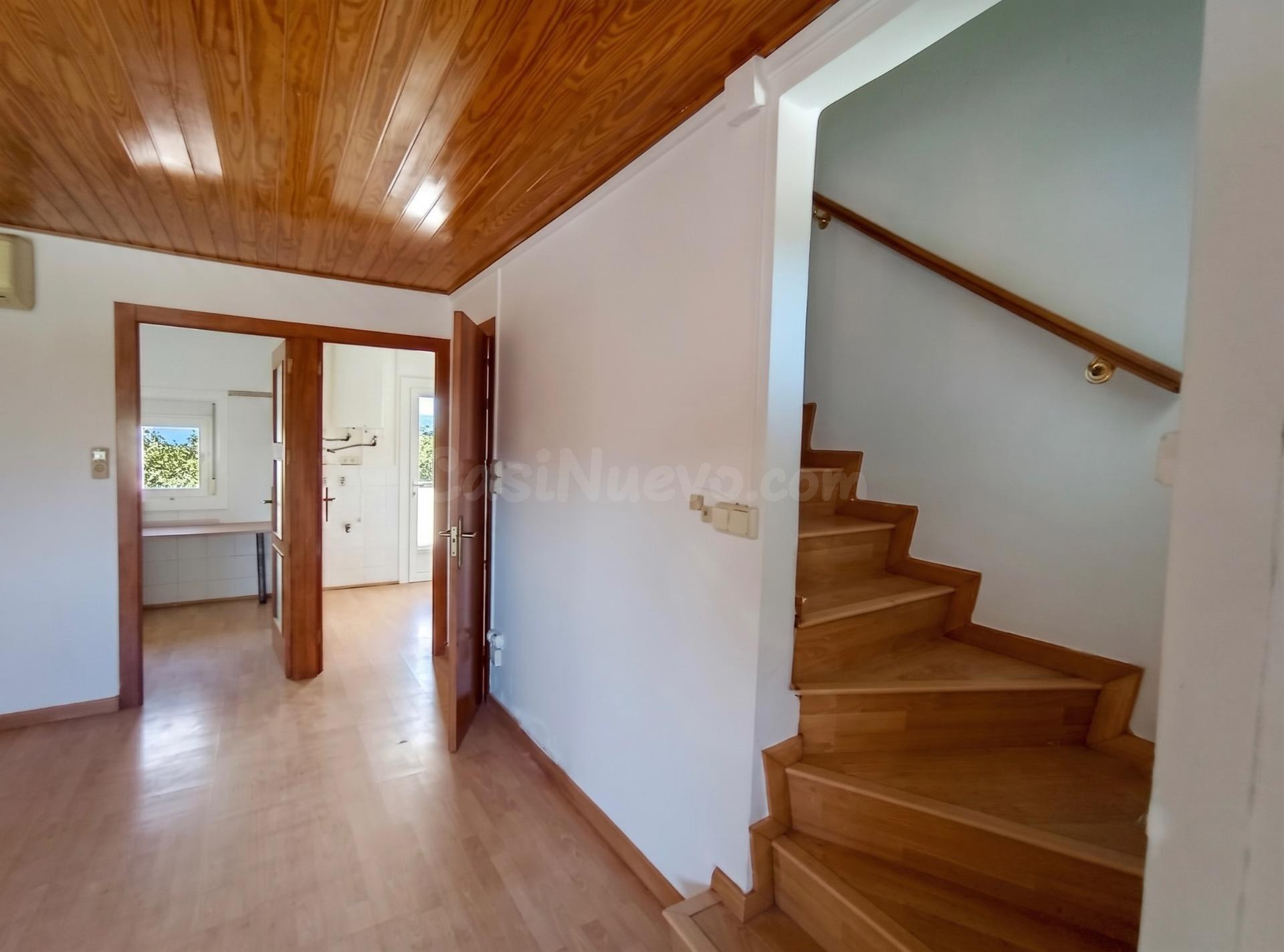 ¡OPORTUNIDAD! CASA ADOSADA A LA VENTA EN LES MASIES DE VOLTR - foto 3