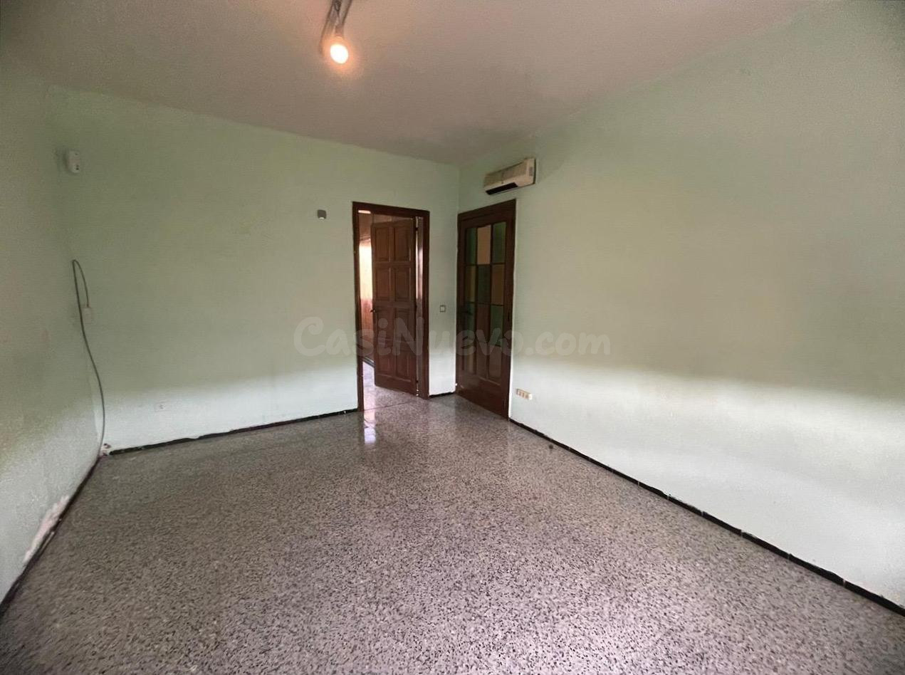 PISO PARA REFORMAR A LA VENTA EN PALAFRUGELL - foto 3