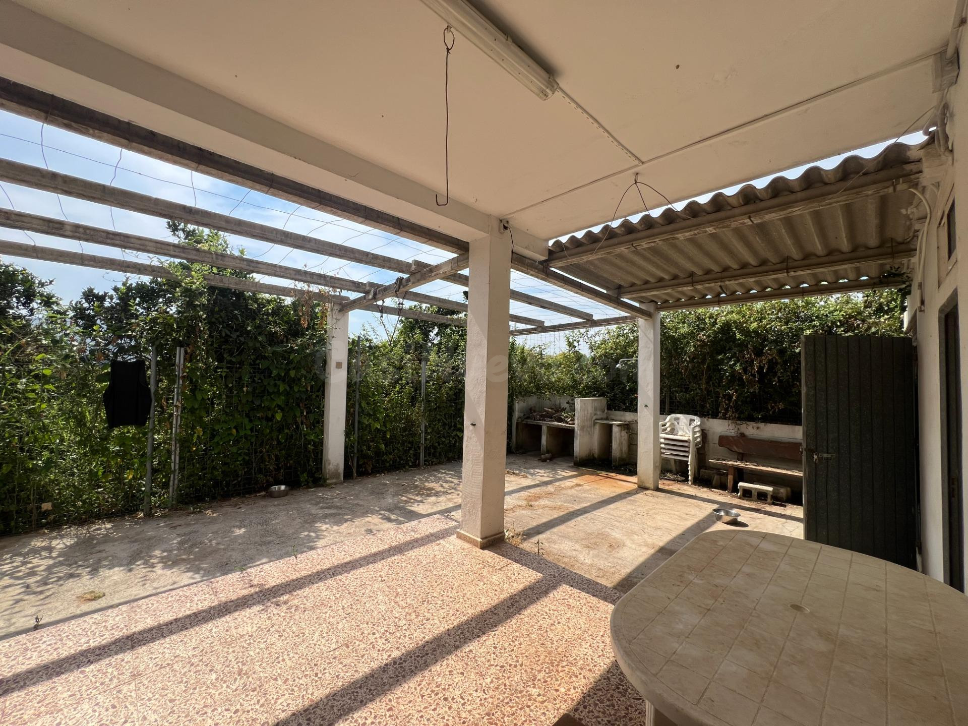 Encantadora casa con amplio terreno en La Racona, Cullera