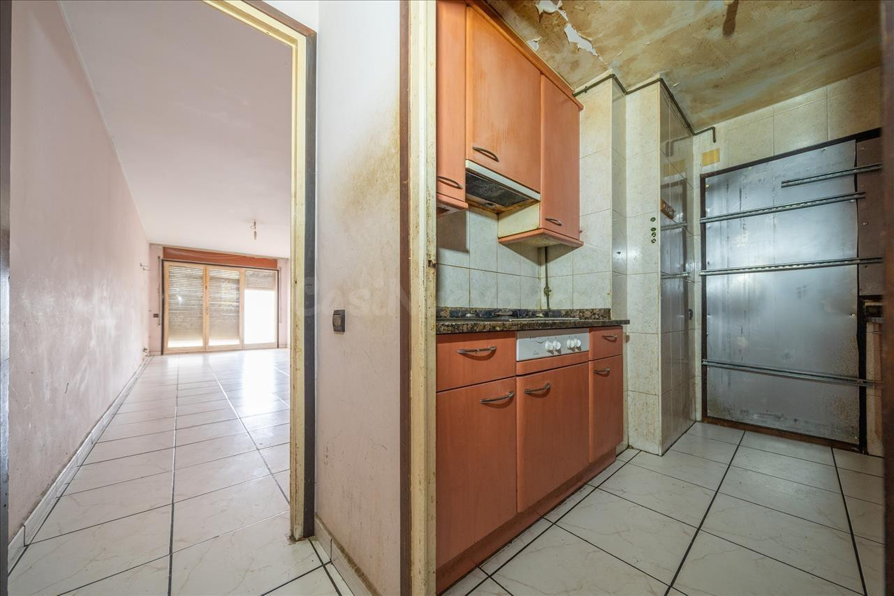 AMPLIO PISO PARA REFORMAR A LA VENTA EN PALAFRUGELL - foto 3