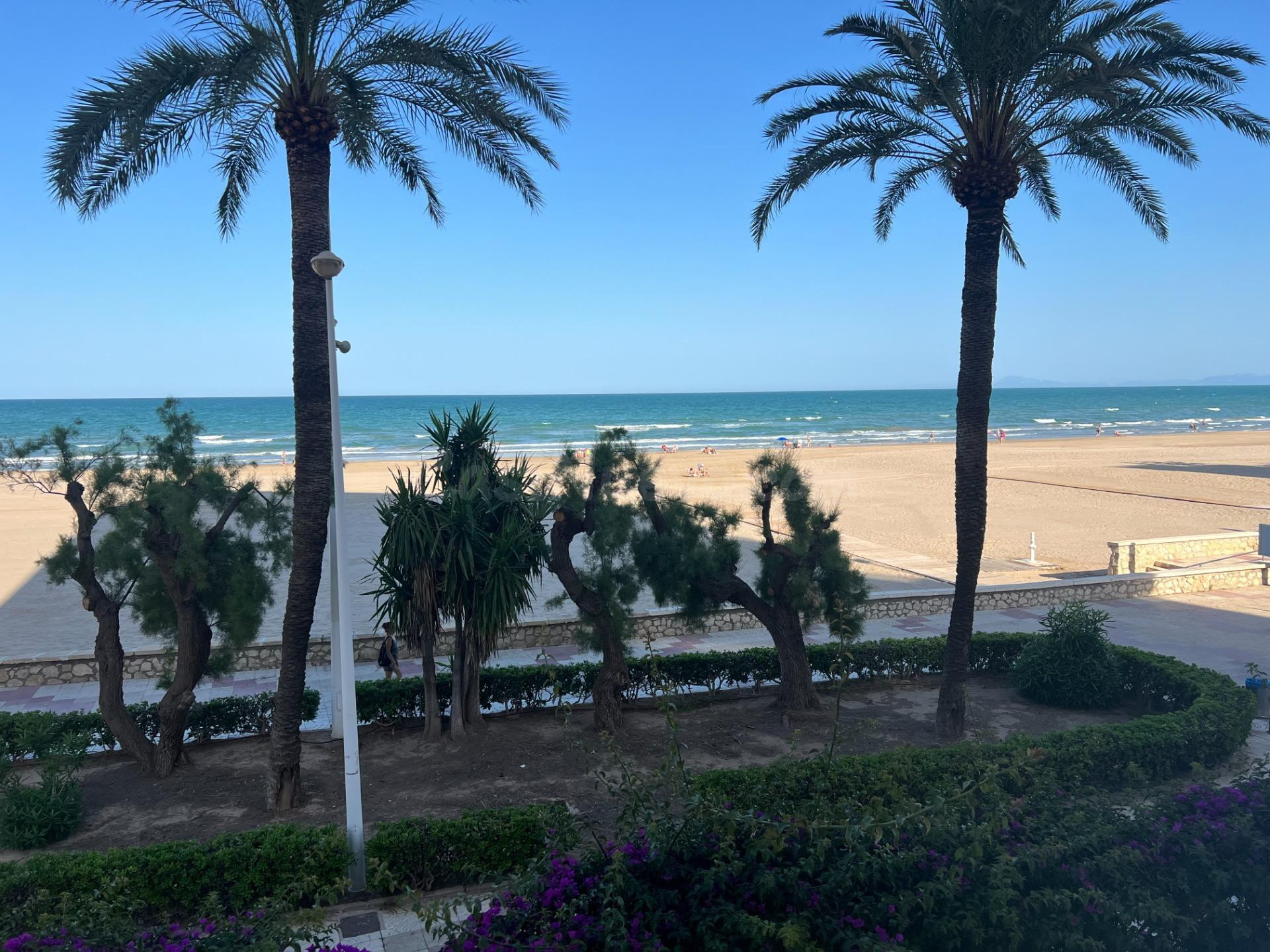 Espectacular apartamento frontal al mar en la Playa del Racó - foto 3