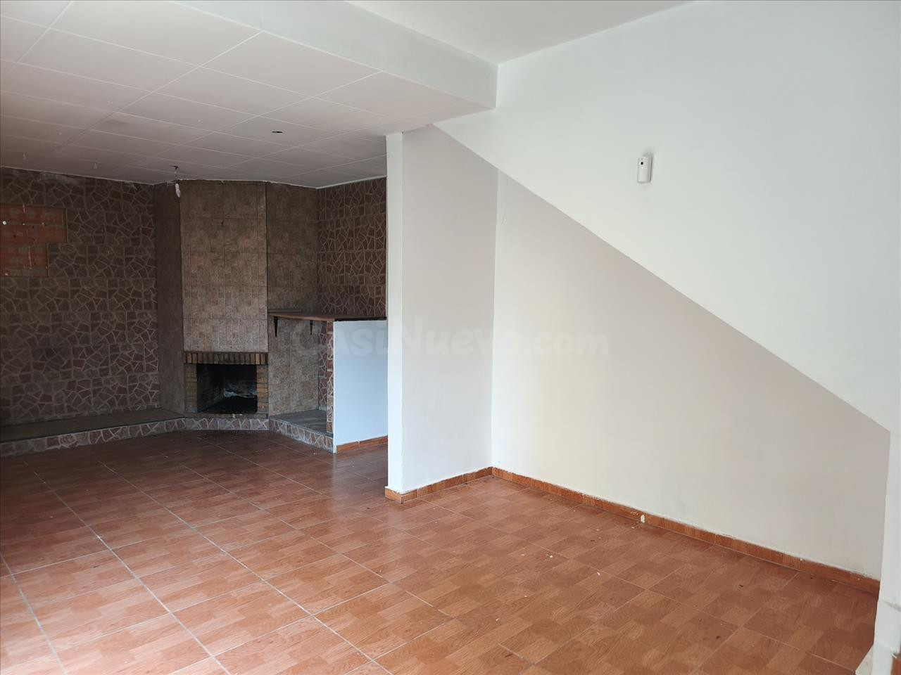 CHALET CON AMPLIO PATIO A LA VENTA EN RIELLS I VIABREA - foto 2