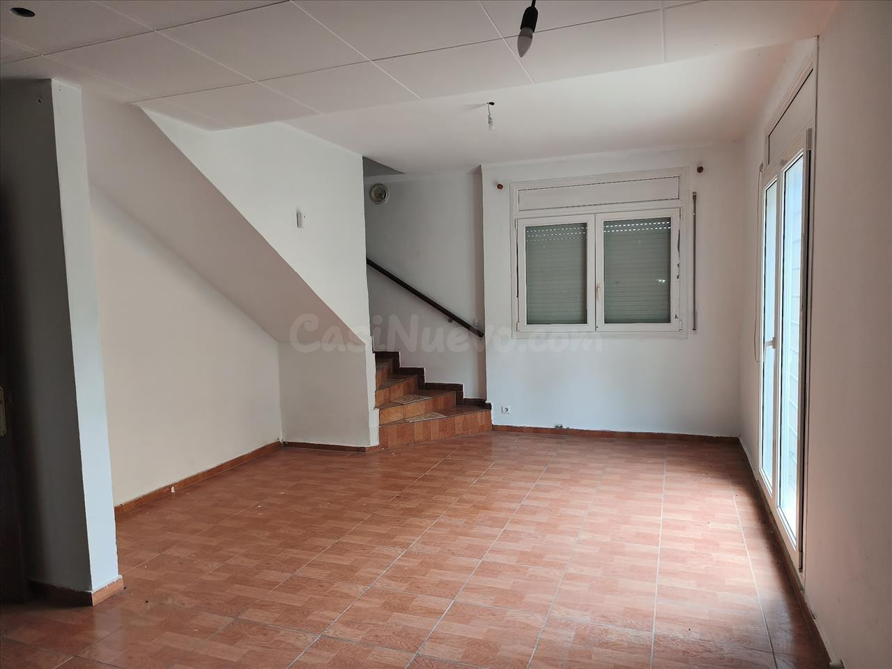CHALET CON AMPLIO PATIO A LA VENTA EN RIELLS I VIABREA - foto 4