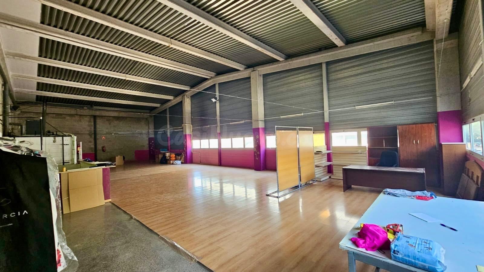 NUEVA NAVE INDUSTRIAL A LA VENTA EN BADALONA