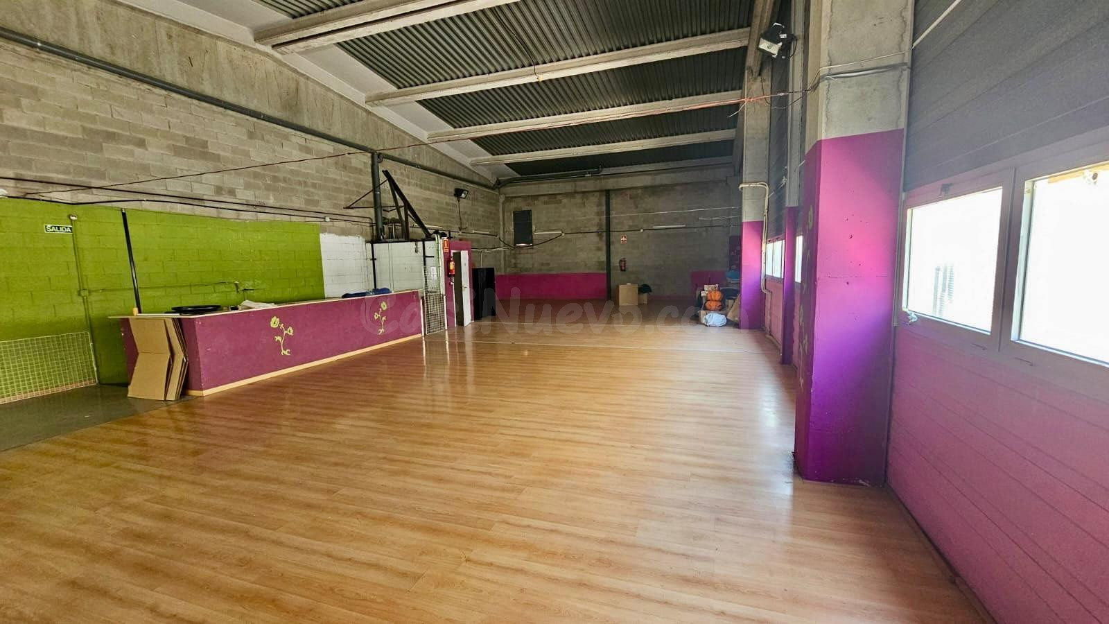 NUEVA NAVE INDUSTRIAL A LA VENTA EN BADALONA - foto 3