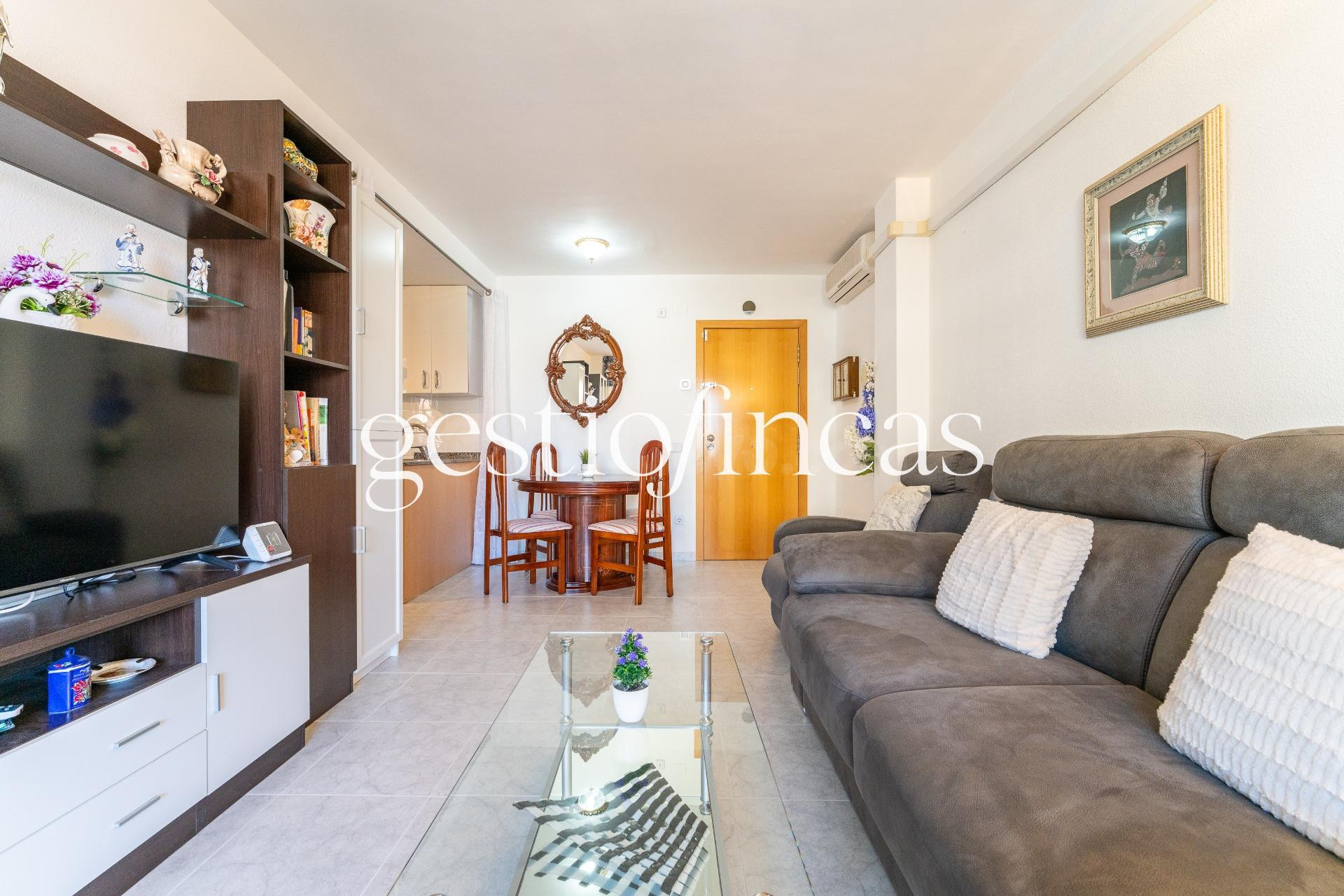 Bonito apartamento con terraza y piscina en zona Regueral, a - foto 5