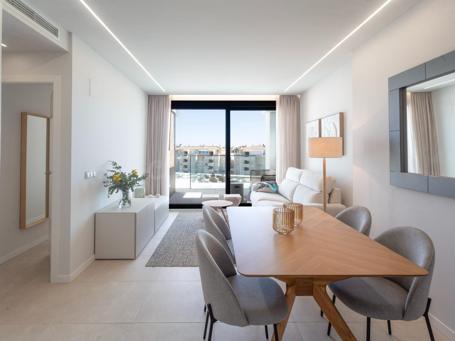 Vive el Paraíso en Residencial L'Estanyó: Primer Línea de Pl - foto 5