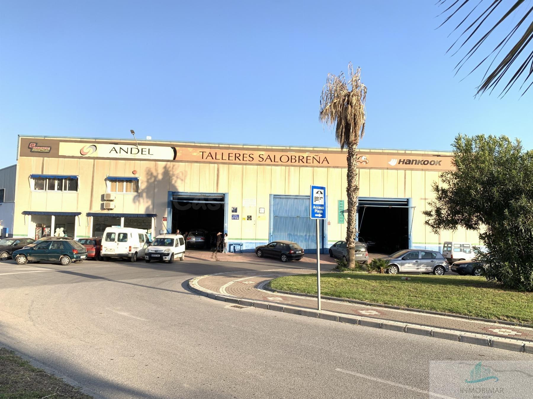 Oportunidad de Nave Industrial en Salobreña