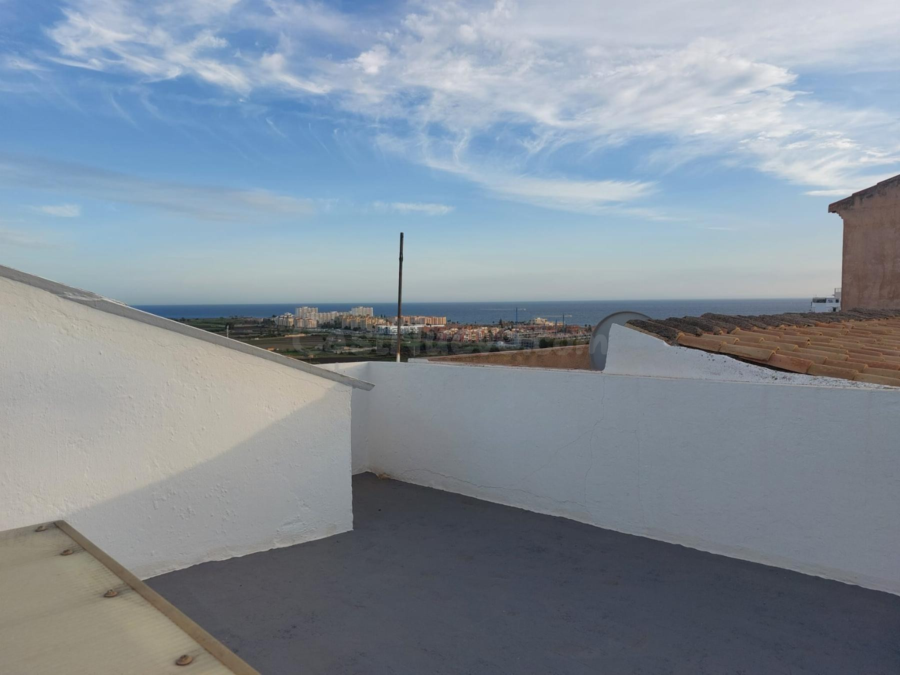 Encantadora Casa en el Corazón de Salobreña por Solo 210.000 - foto 5