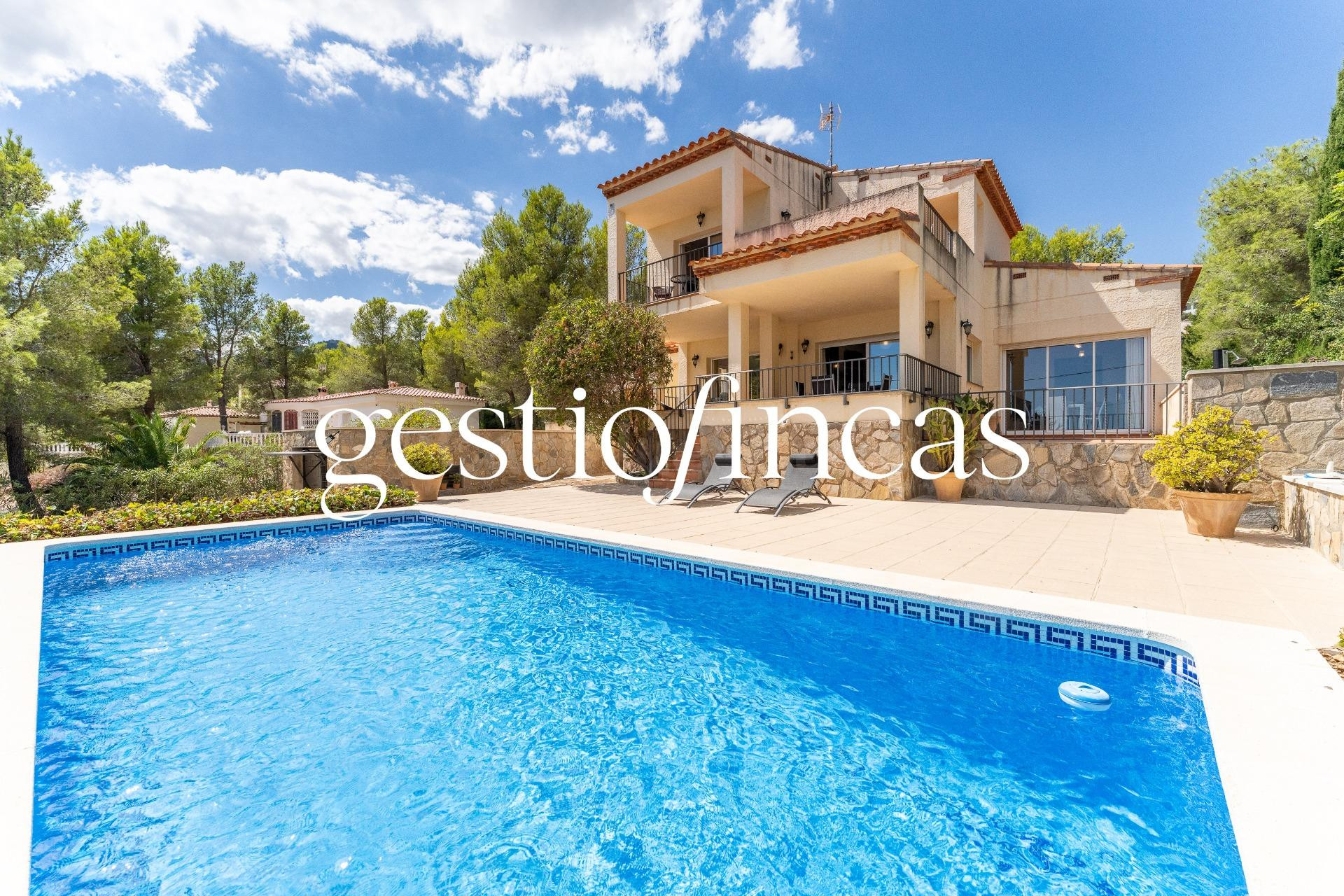 Exclusivo chalet independiente con impresionantes vistas al 