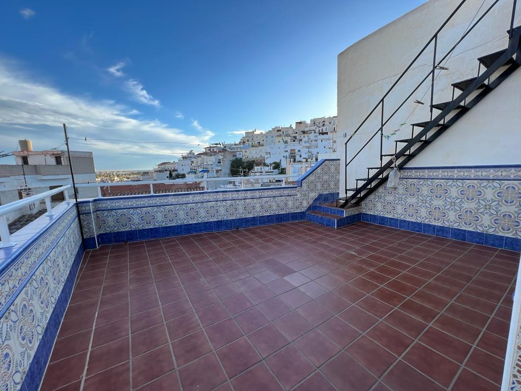 ¡Casa Única con Encanto en el Corazón de Salobreña! ✨ - foto 5