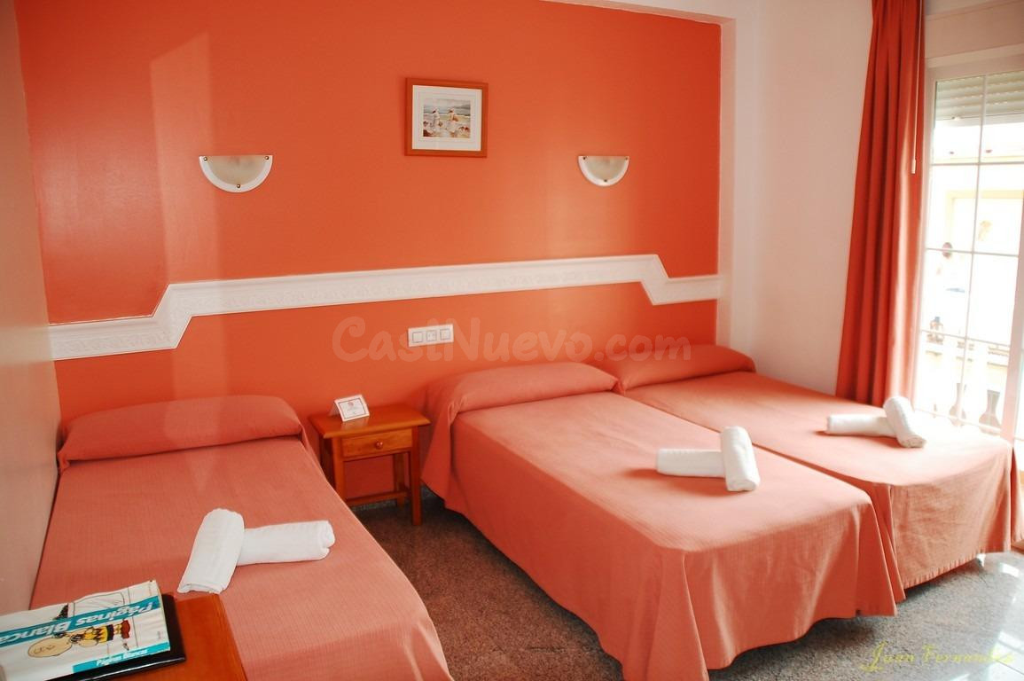 Oportunidad Única de Inversión: Hotel en el Corazón de Salob - foto 4