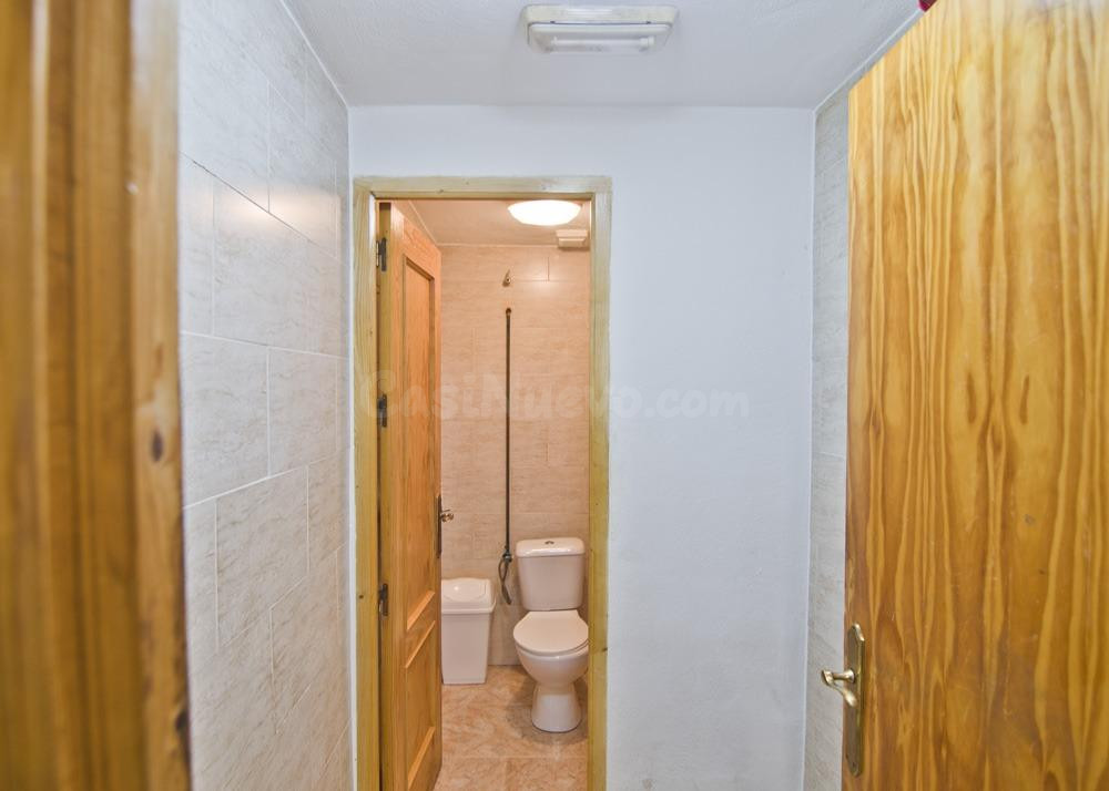 Local Comercial en Motril: Oportunidad Ideal para Tu Negocio - foto 4