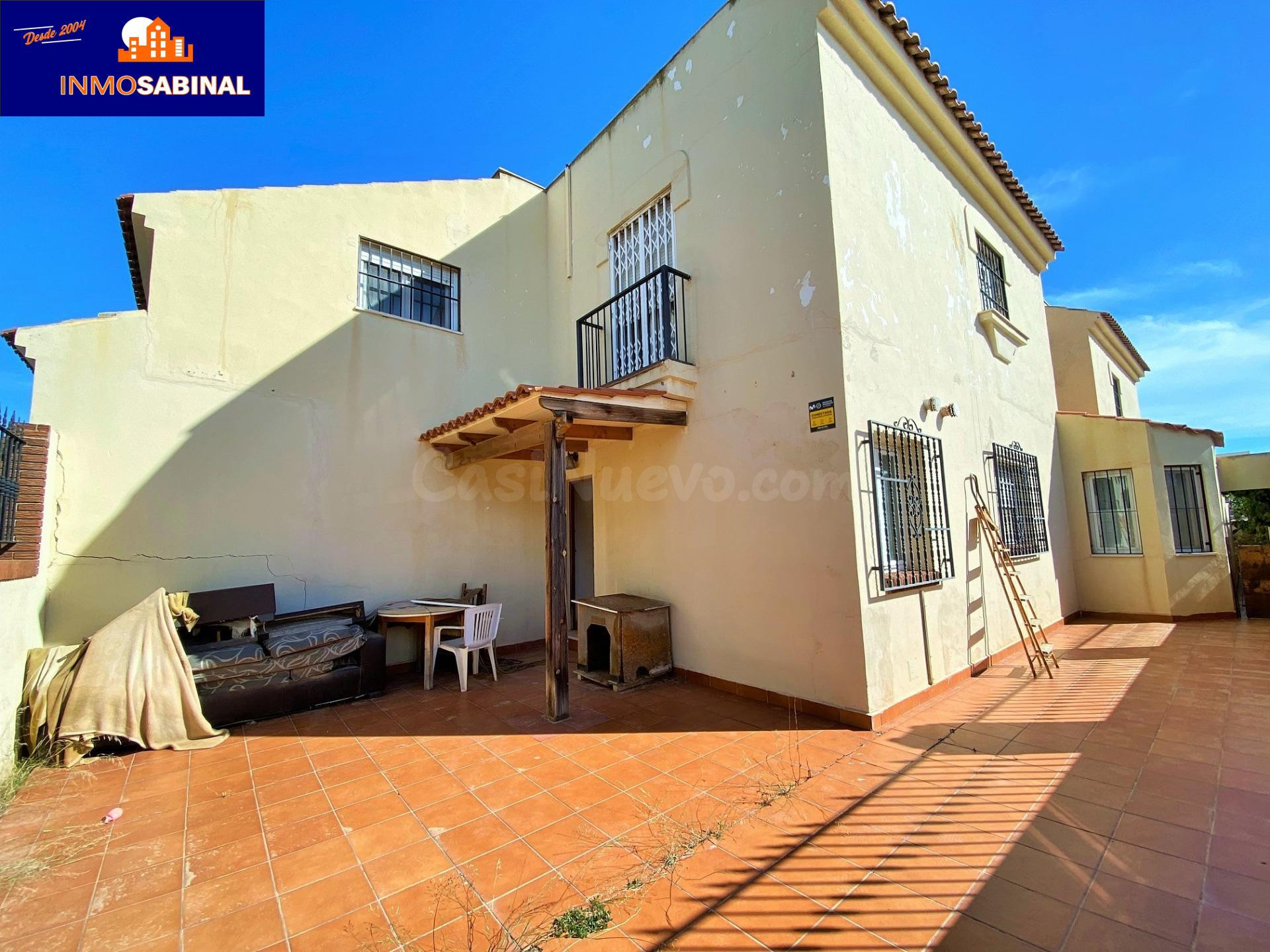 Amplio CHALET-Adosado en Roquetas de Mar, Ideal para Reforma - foto 4
