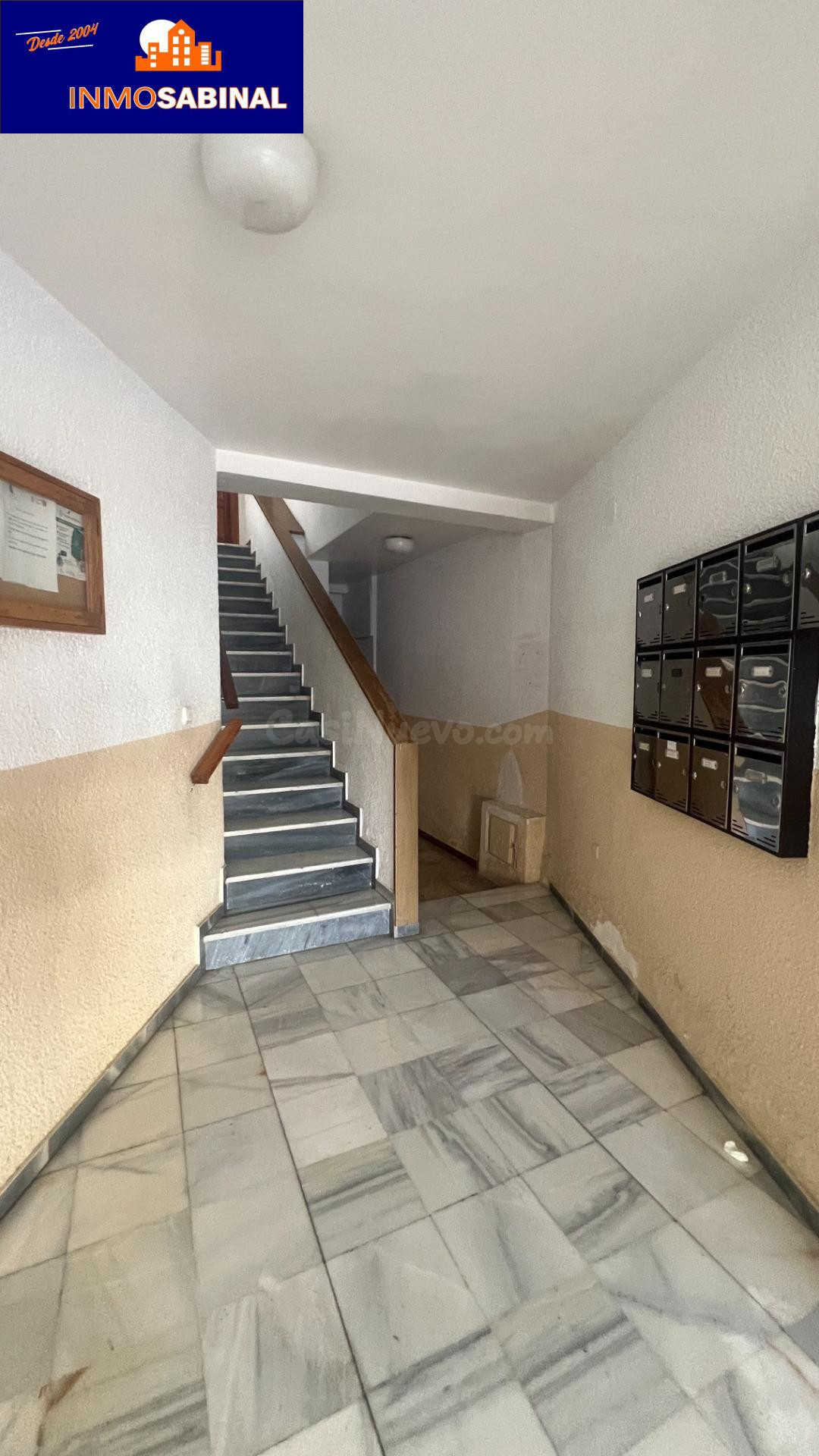 OPORTUNIDAD PISO EN BARRIO CONSOLIDADO DE ALMERIA 3 DORMITOR - foto 5