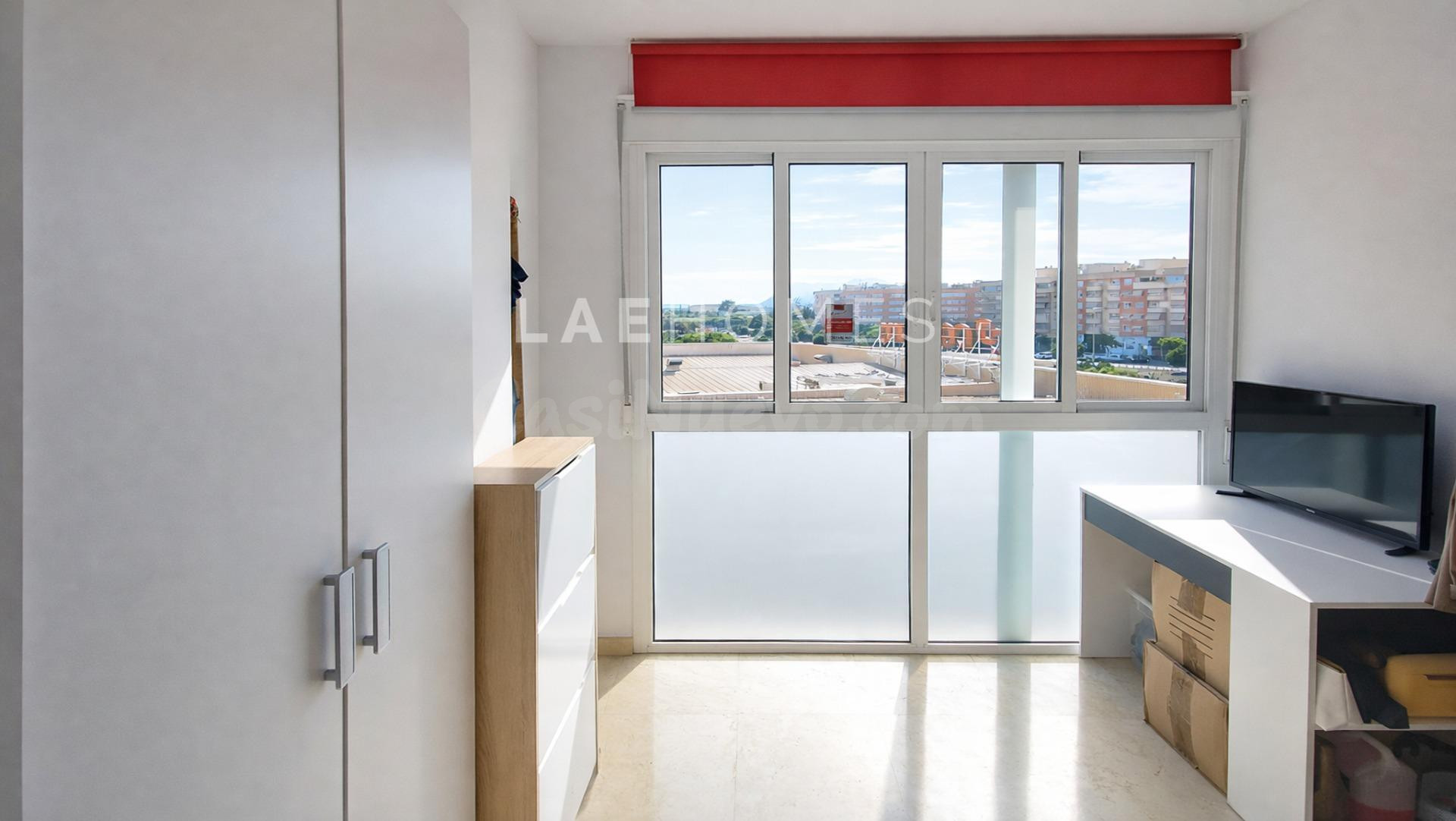 Piso en Av. de Novelda con plaza de garaje - foto 3