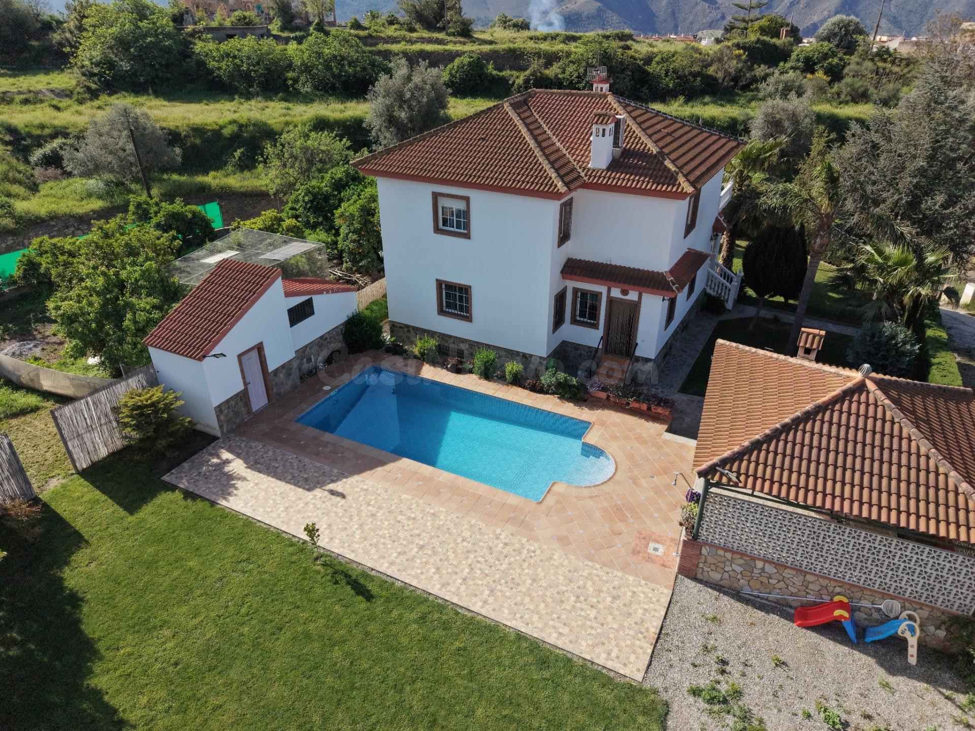 VILLA CON LICENCIA TURÍSTICA Y ALTA RENTABILIDAD EN ÓRGIVA,  - foto 2