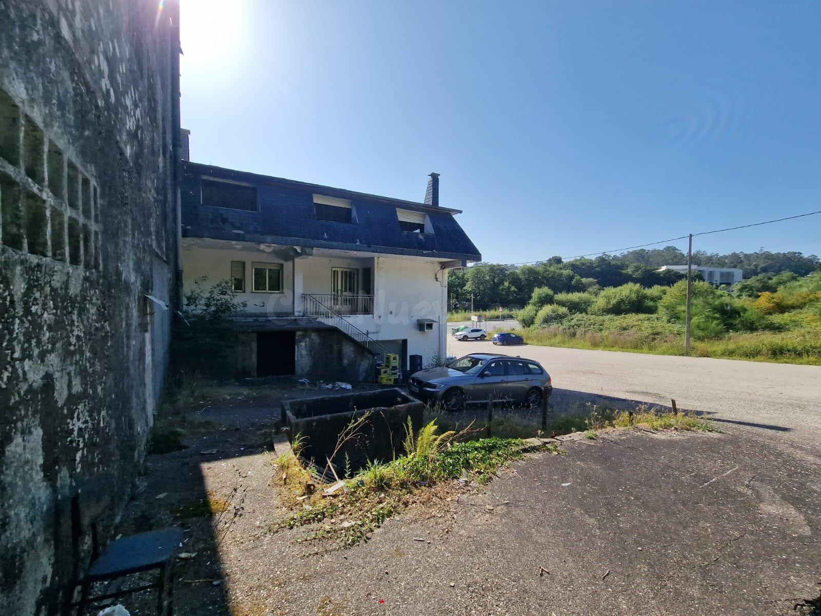 CONJUNTO DE 3 LOCALES EN OS VALOS (MOS) - foto 4
