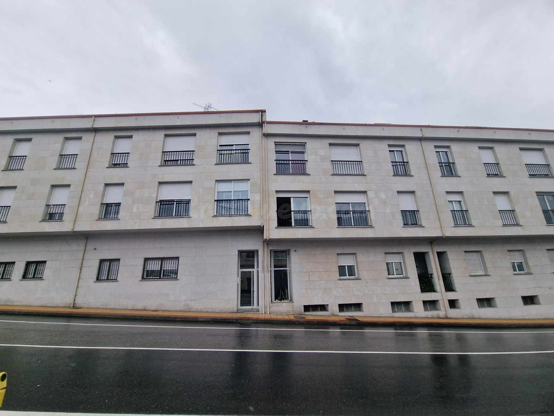 PISO EN CESIÓN DE REMATE EN SAN CIBRAO DAS VIÑAS