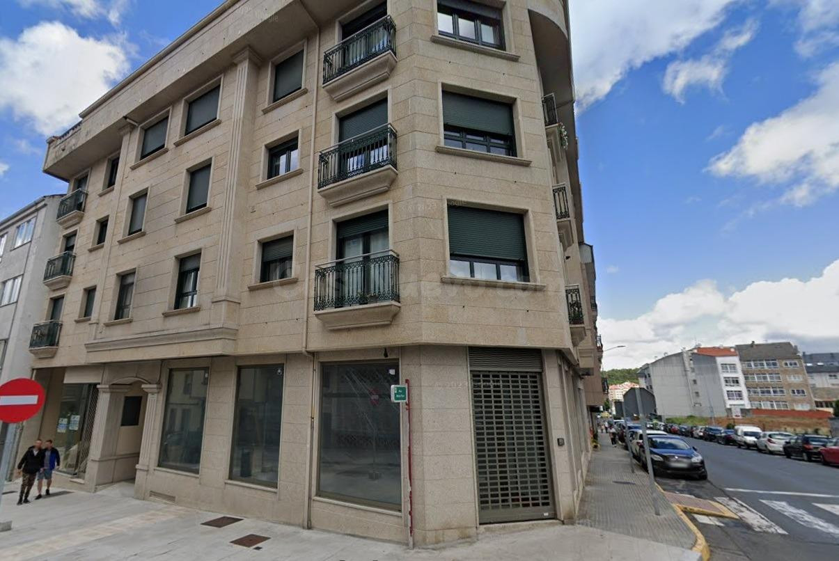¡Gran oportunidad! Local comercial en Lalín