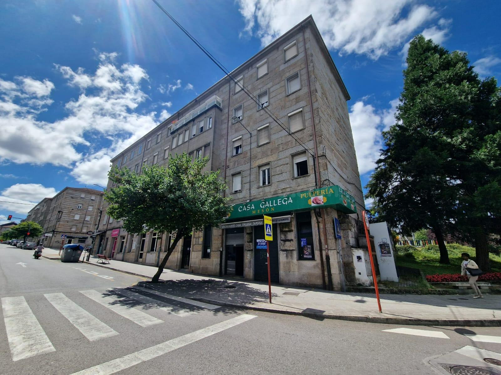 Venta de Local Comercial en Calle Ervedelo Nº 83, Ourense.