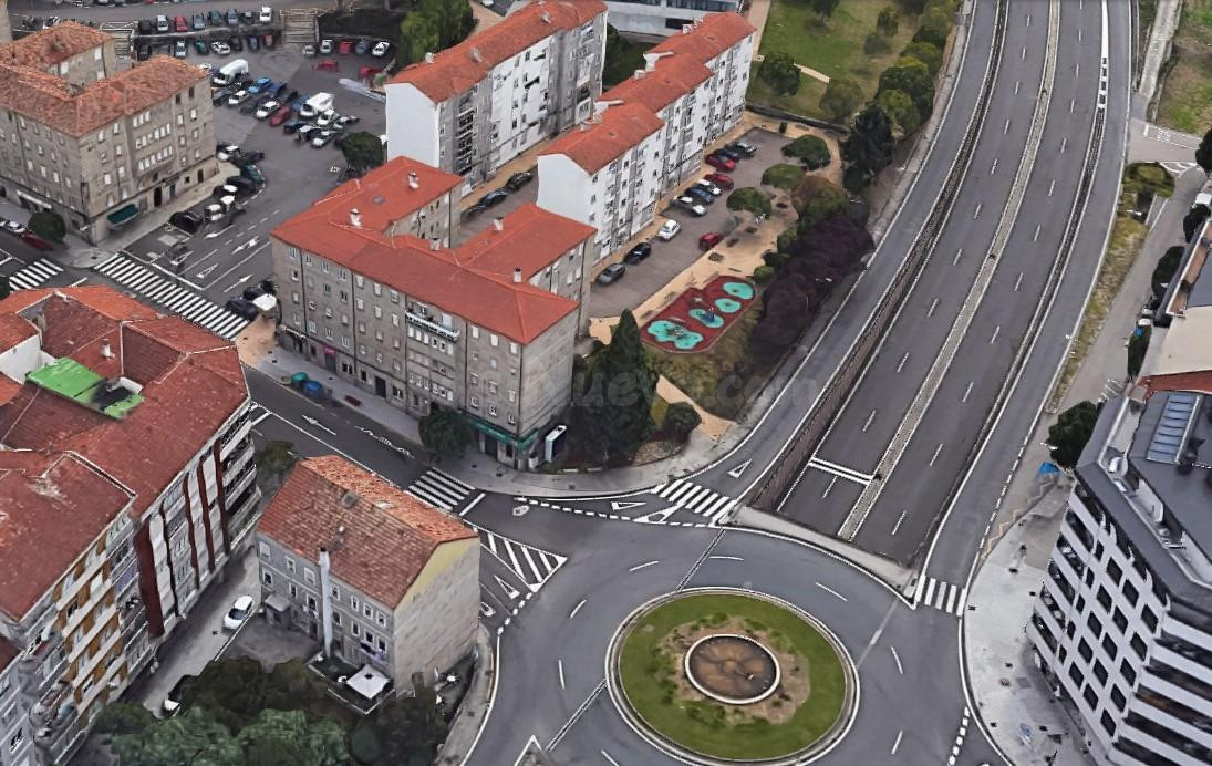Venta de Local Comercial en Calle Ervedelo Nº 83, Ourense. - foto 2